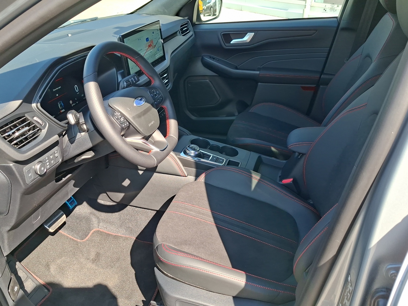 FORD Kuga 2.5 FHEV ST-Line X 4WD-image-4