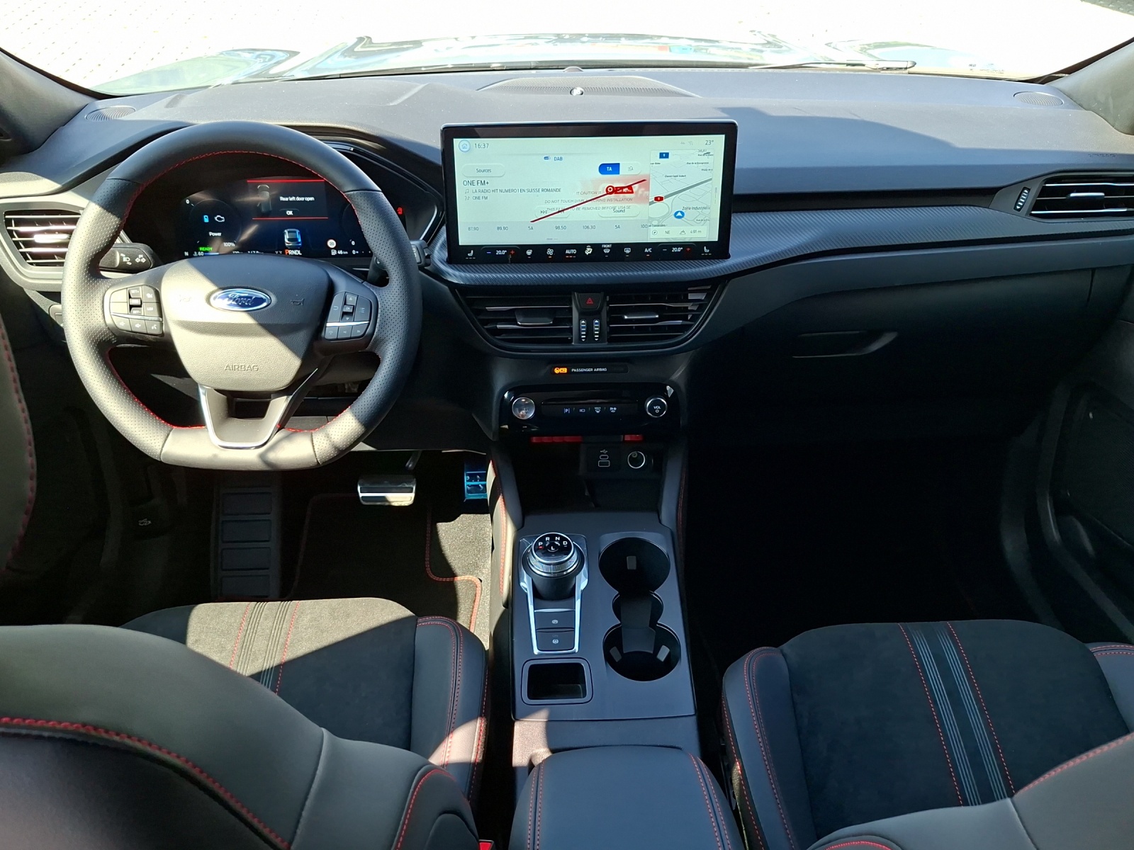 FORD Kuga 2.5 FHEV ST-Line X 4WD-image-6