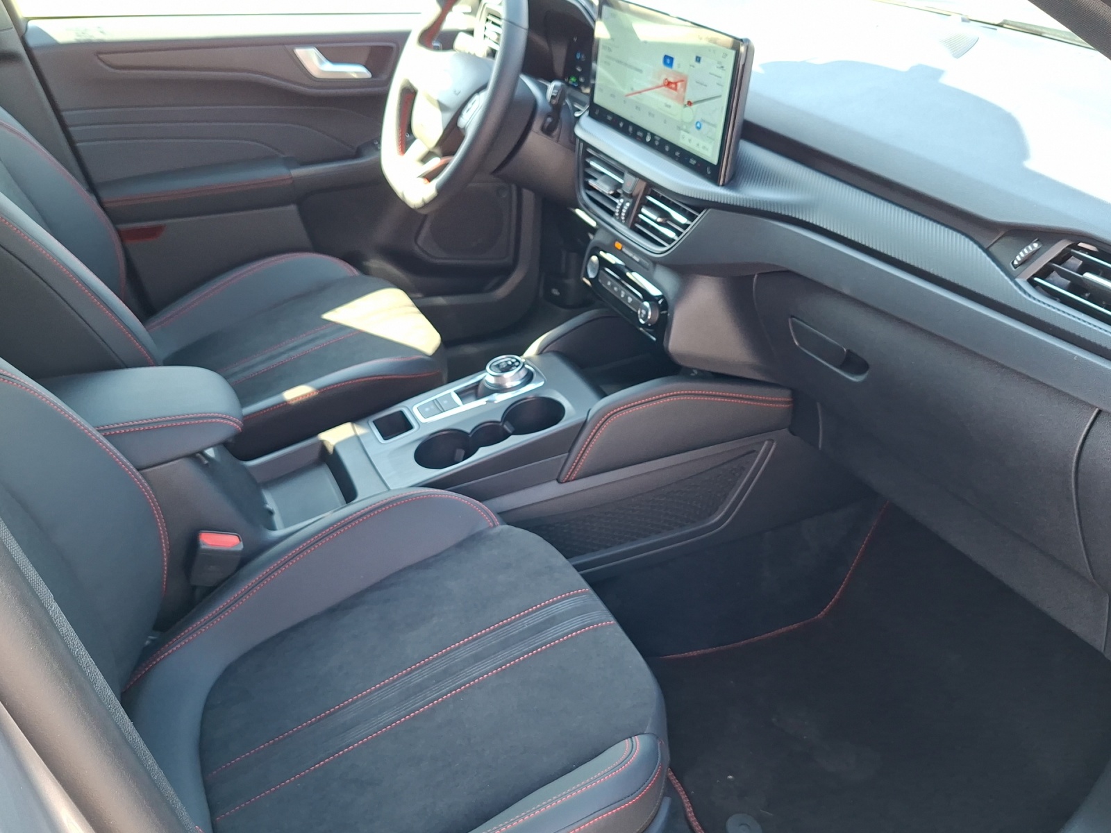 FORD Kuga 2.5 FHEV ST-Line X 4WD-image-8