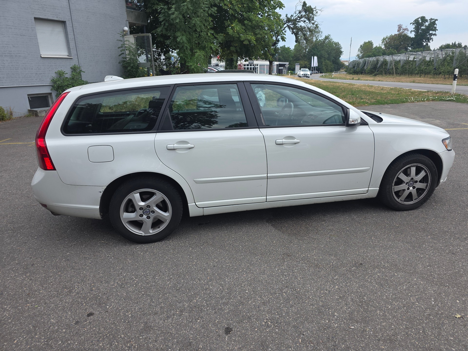 VOLVO V50 D3 Kinetic Geartronic-image-7