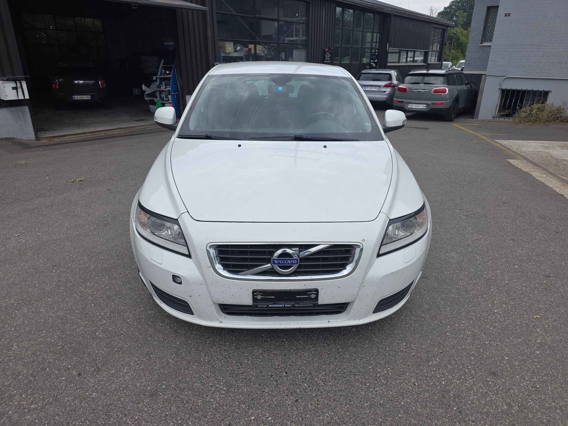 VOLVO V50 D3 Kinetic Geartronic-image-10