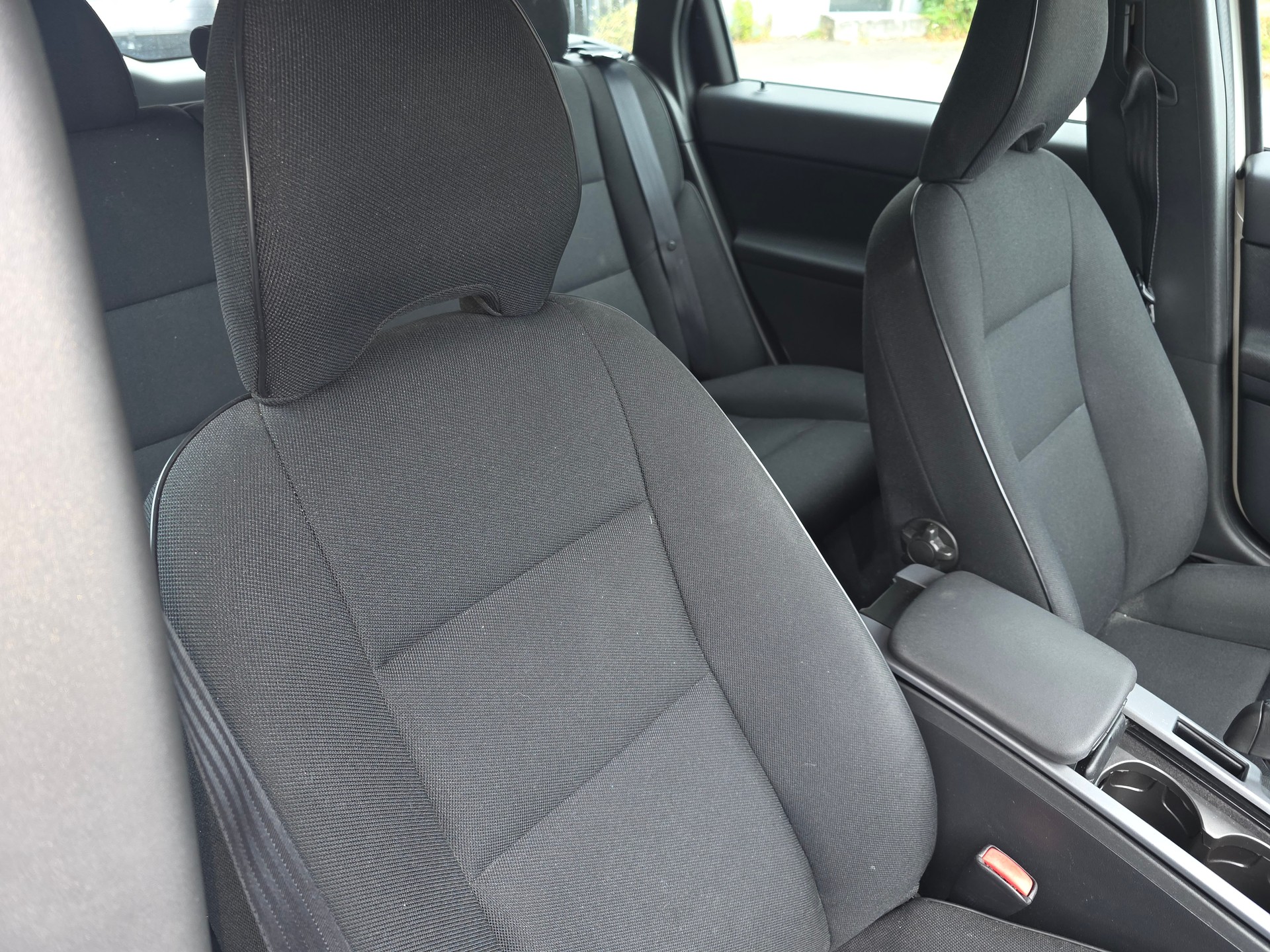 VOLVO V50 D3 Kinetic Geartronic-image-2