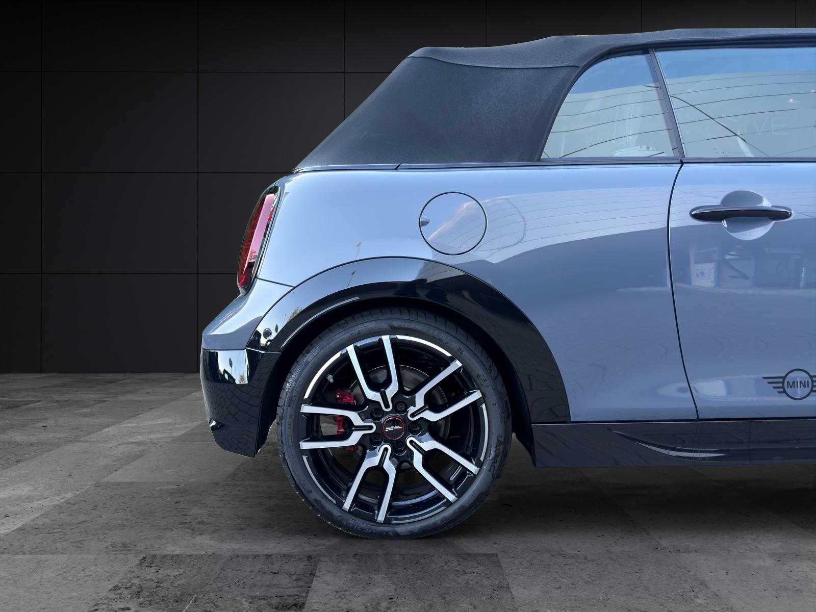 MINI Cabrio F67 2.0i John Cooper Works-image-19