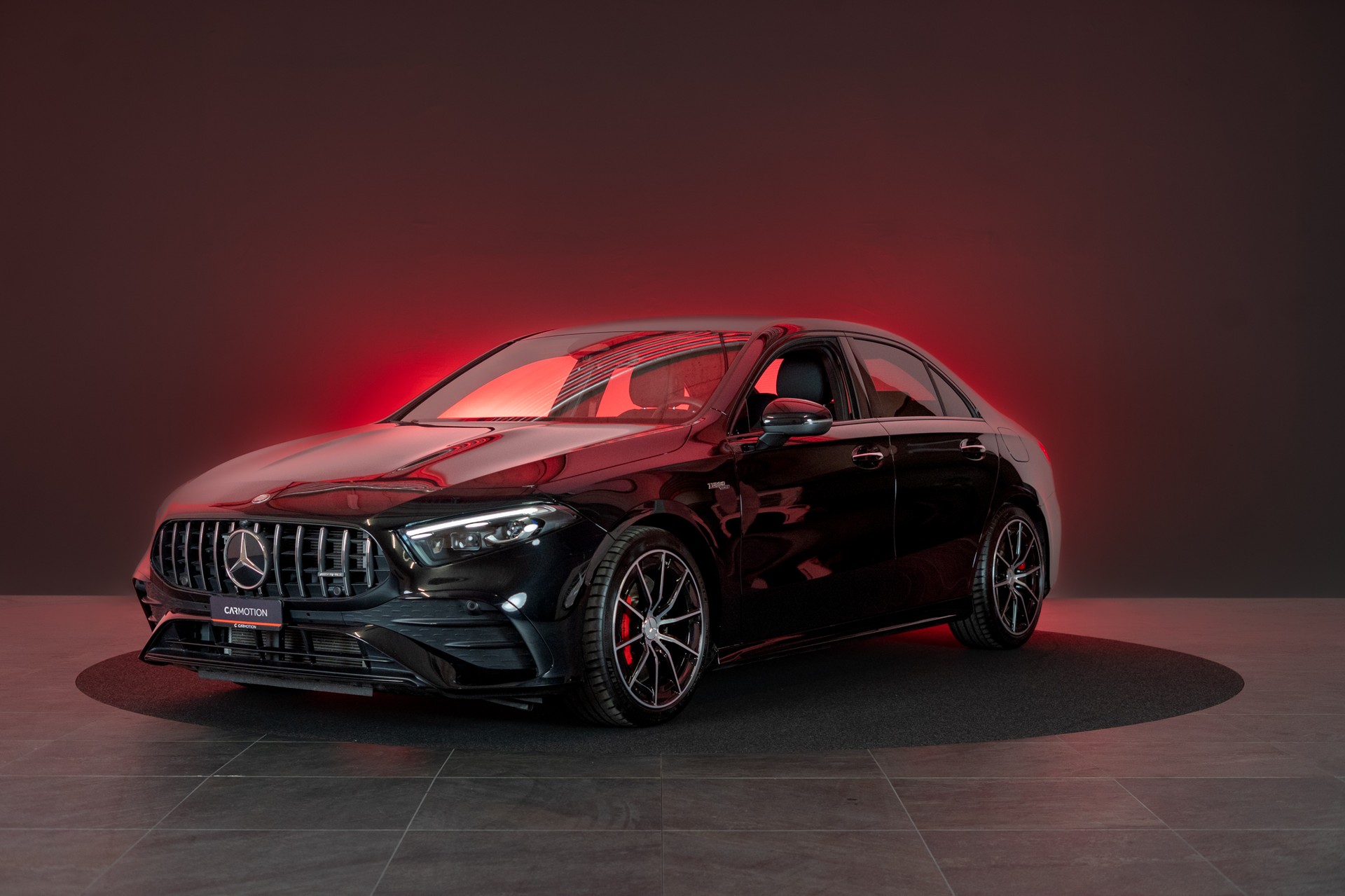 MERCEDES-BENZ A 35 AMG 4matic Limousine / Facelift / Rückfahrkamera / Ambientebeleuchtung-image-0