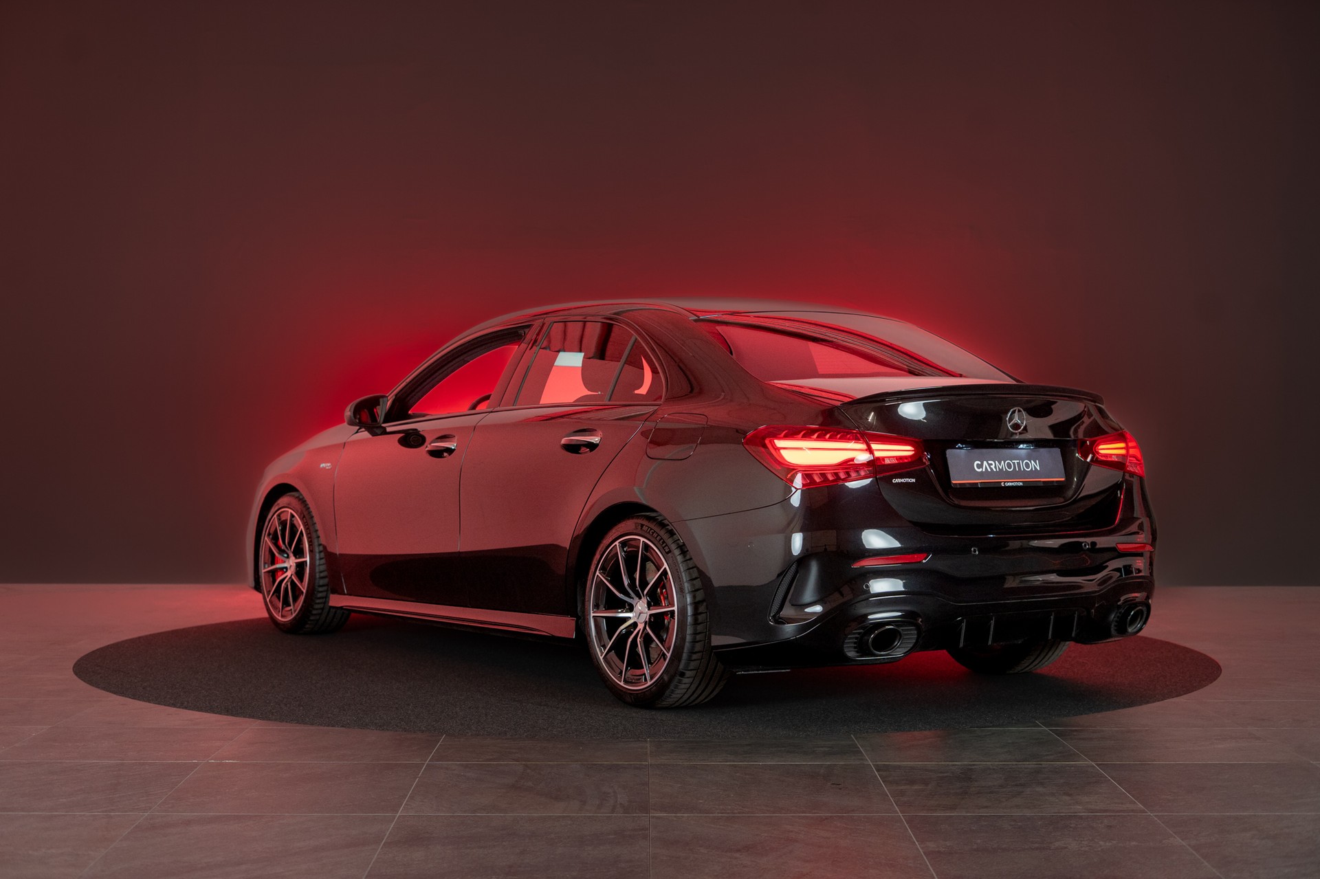 MERCEDES-BENZ A 35 AMG 4matic Limousine / Facelift / Rückfahrkamera / Ambientebeleuchtung-image-7