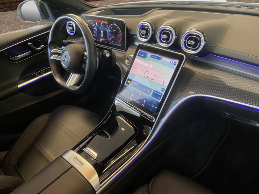 MERCEDES-BENZ C 300 4M AMG Line-image-14