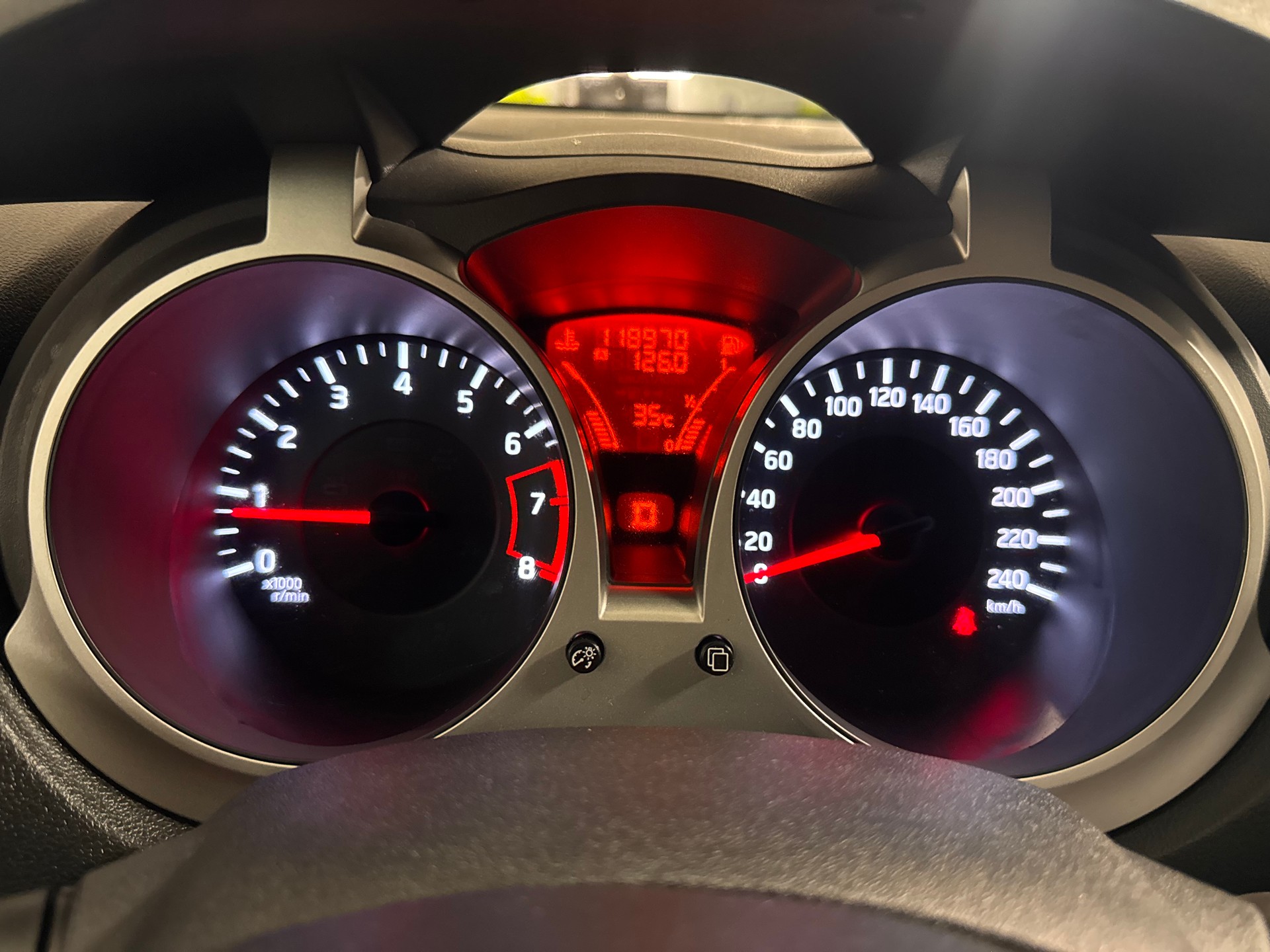 NISSAN Juke 1.6 DIG-T tekna 4x4 Xtronic M-CVT-image-15