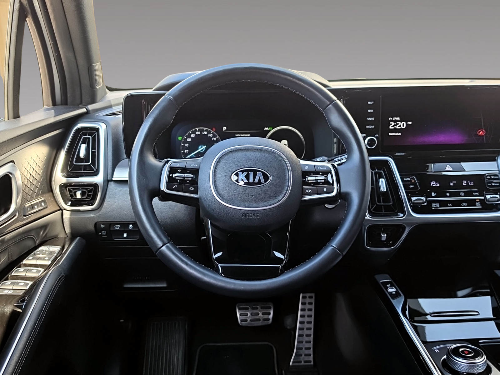 KIA Sorento 1.6 T-GDi Plug-in Hybrid Style 7P-image-9