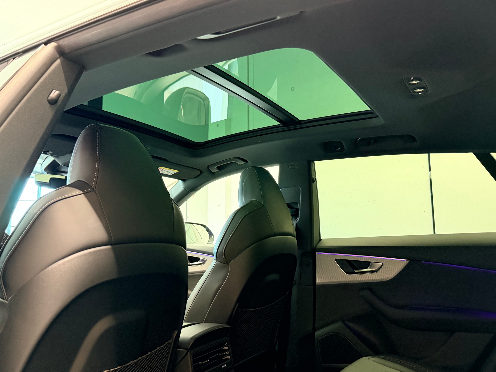 AUDI SQ8 SUV TFSI quattro tiptronic-image-18