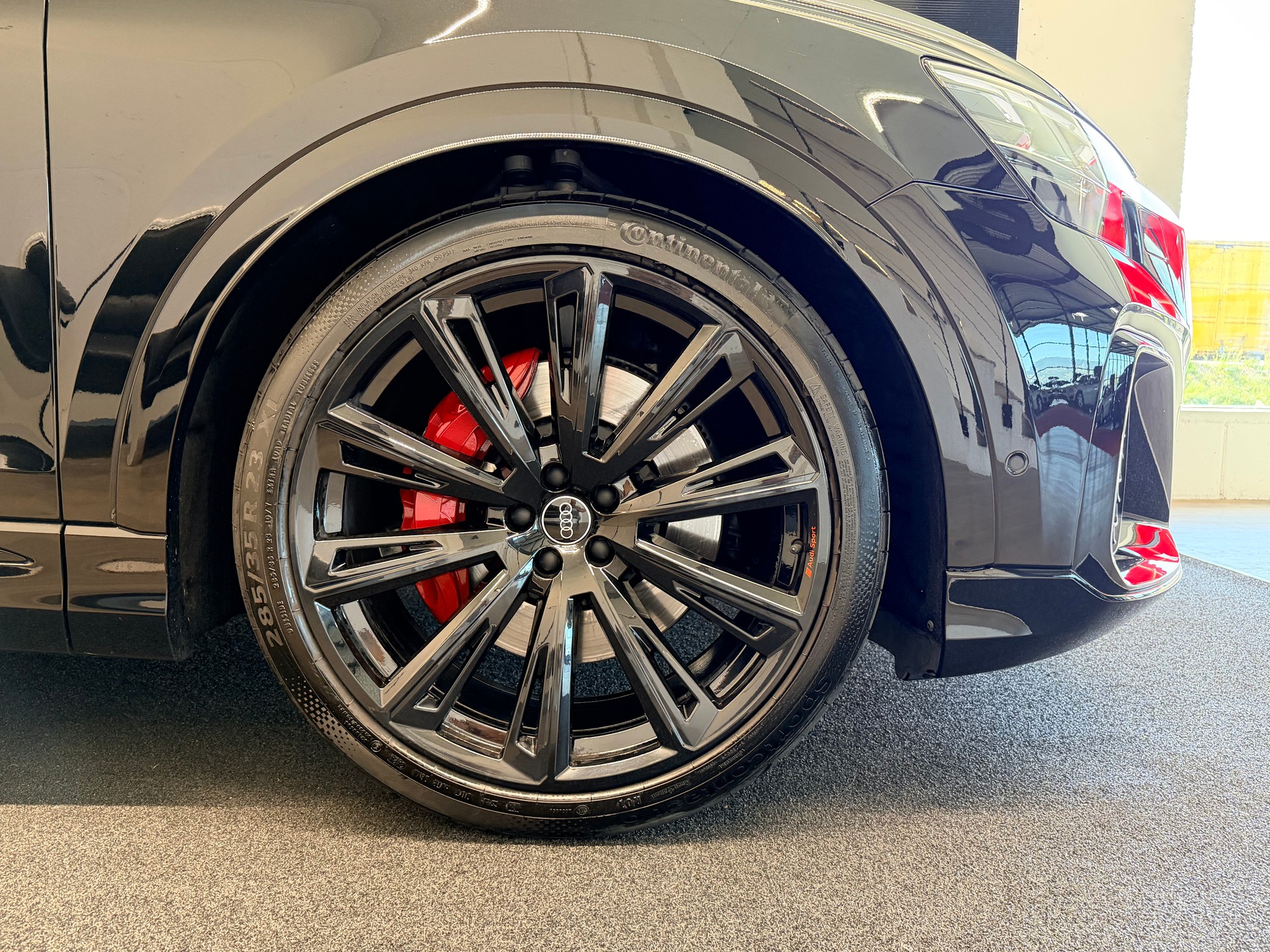AUDI SQ8 SUV TFSI quattro tiptronic-image-5
