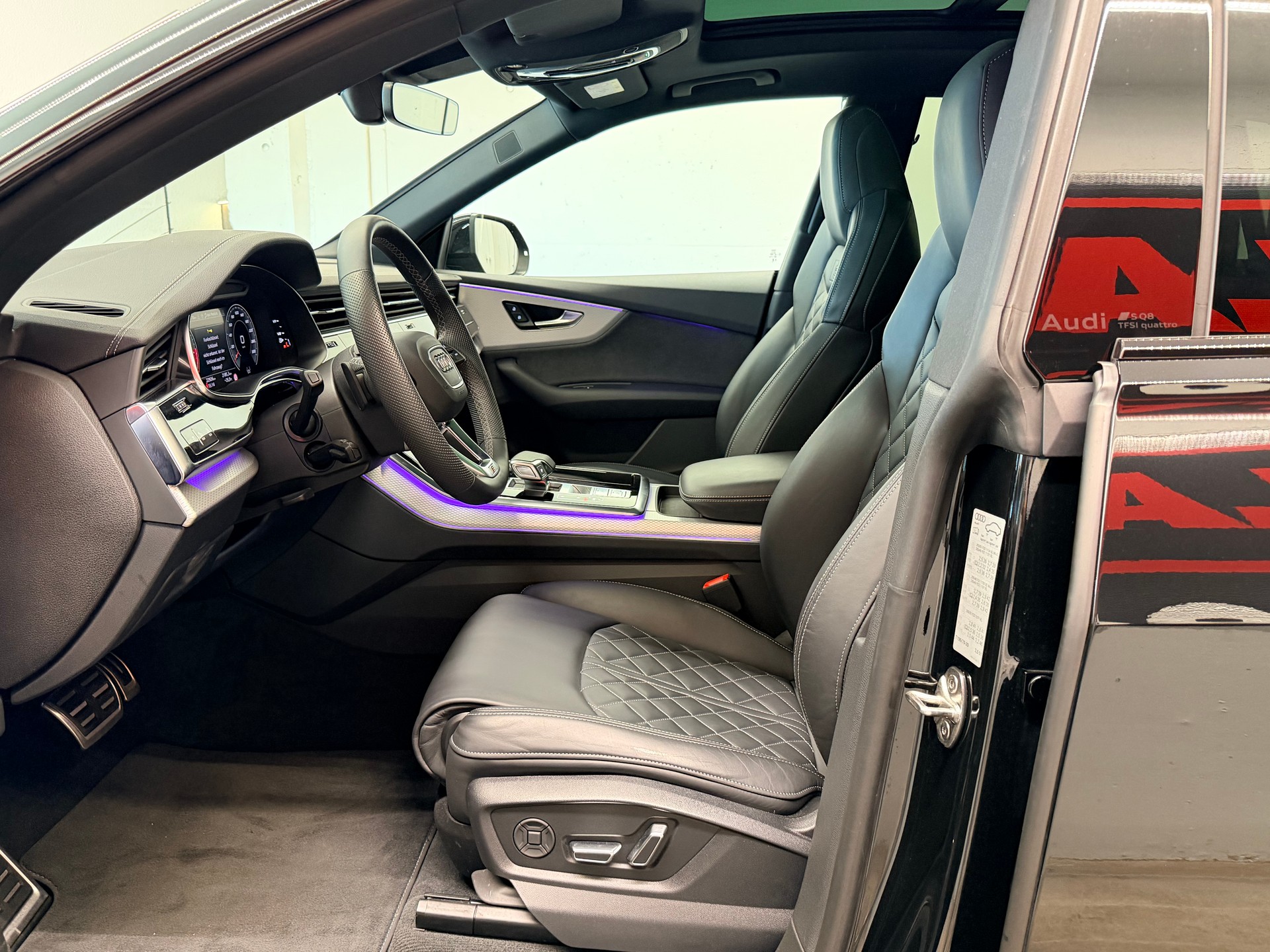 AUDI SQ8 SUV TFSI quattro tiptronic-image-15