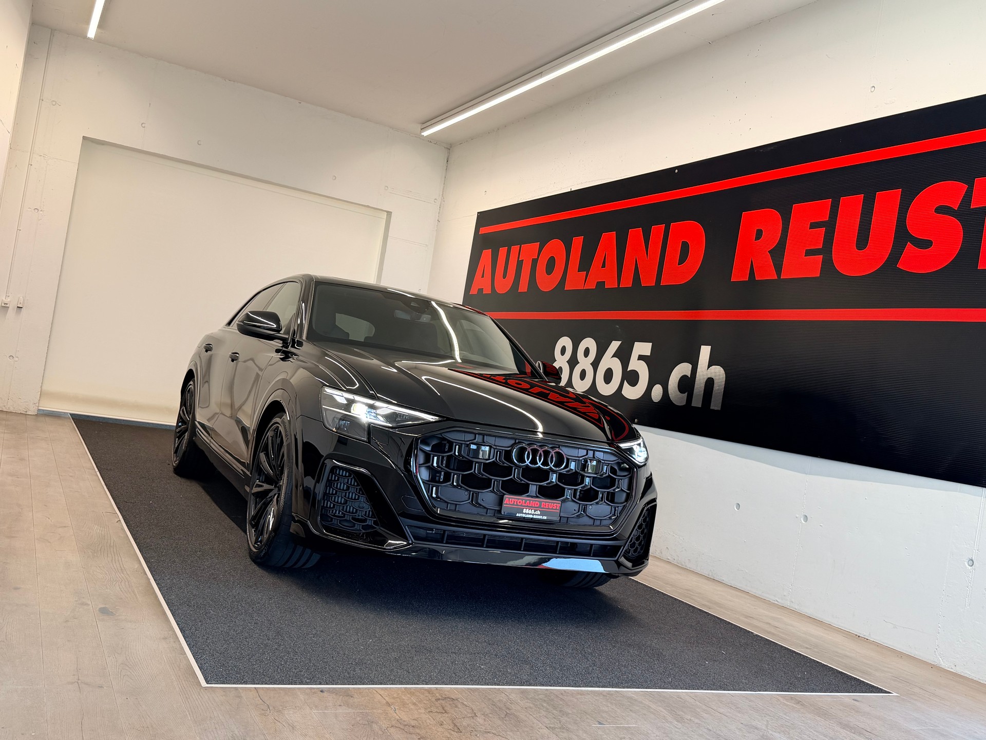 AUDI SQ8 SUV TFSI quattro tiptronic-image-0