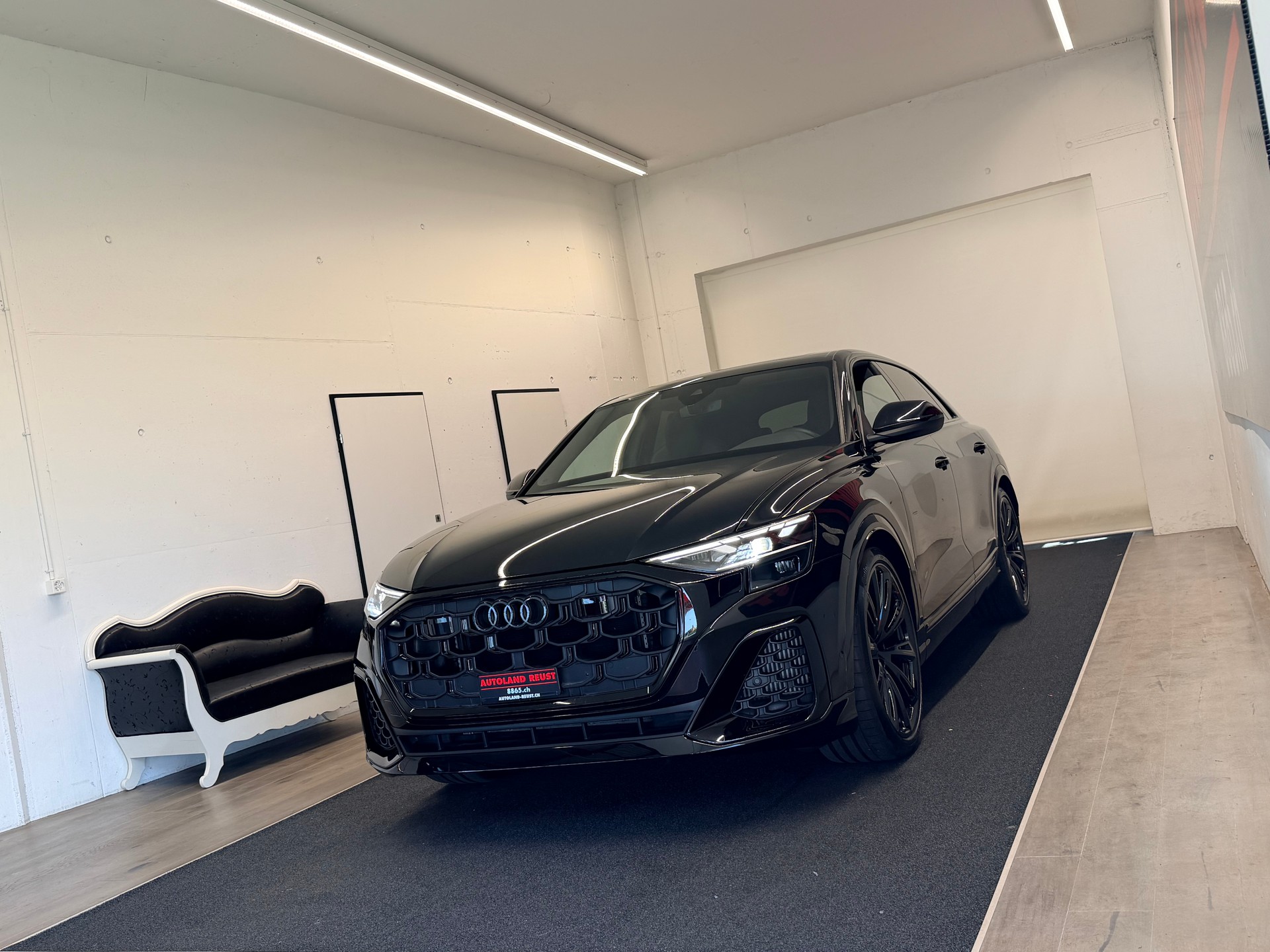 AUDI SQ8 SUV TFSI quattro tiptronic-image-2
