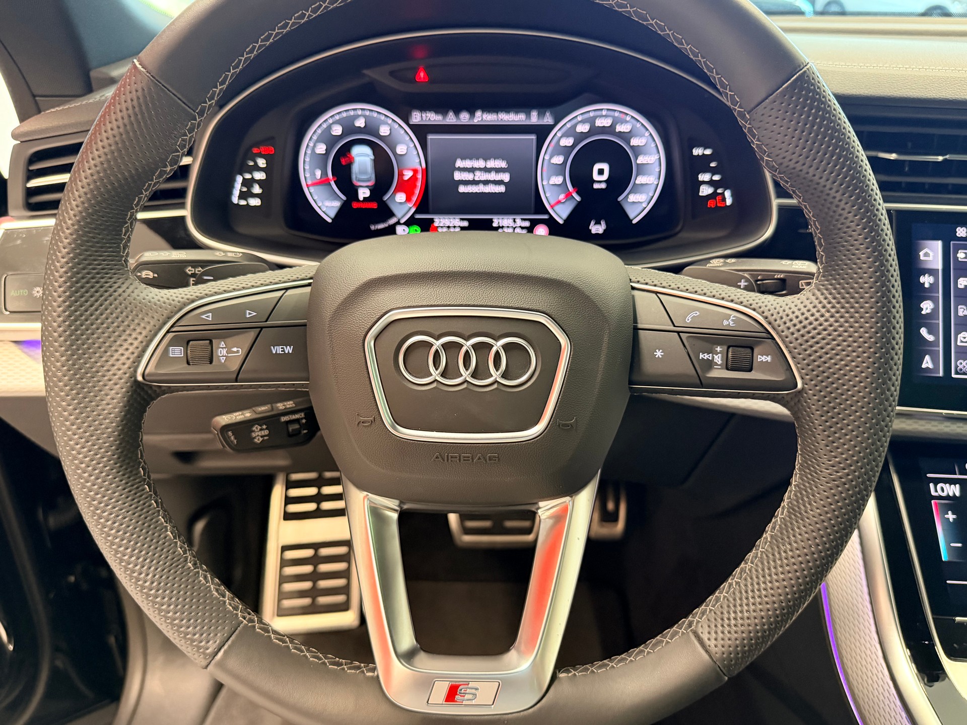 AUDI SQ8 SUV TFSI quattro tiptronic-image-26