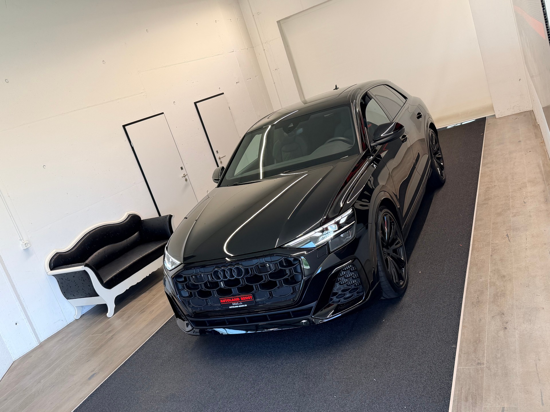 AUDI SQ8 SUV TFSI quattro tiptronic-image-3