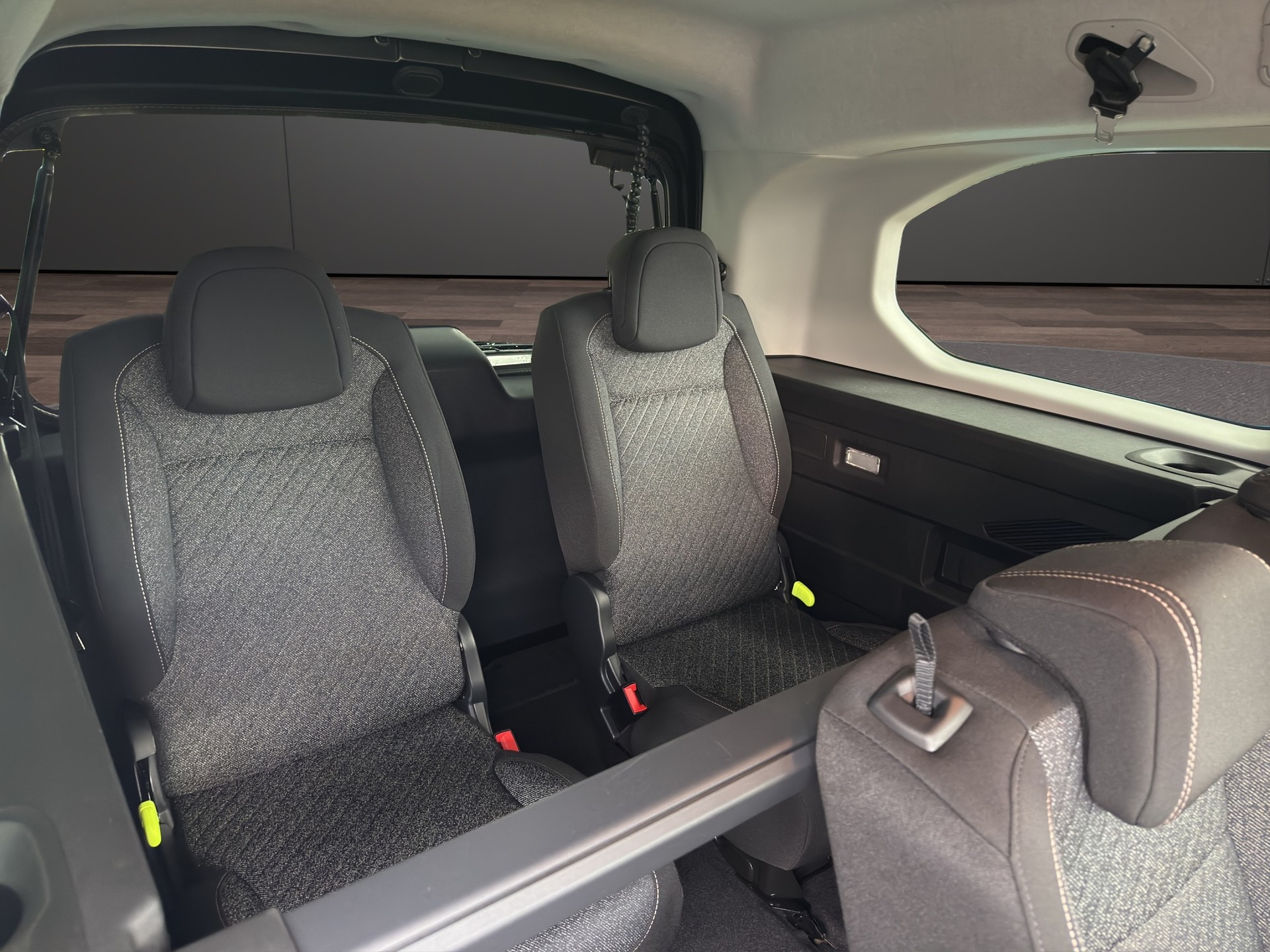 PEUGEOT Rifter Long 1.5 BlueHDi Family Edition EAT8-image-7