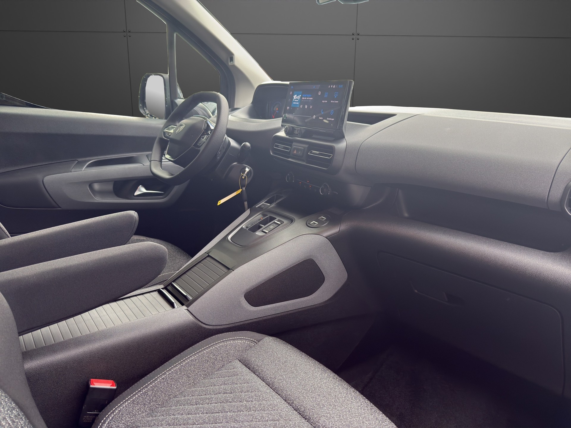 PEUGEOT Rifter Long 1.5 BlueHDi Family Edition EAT8-image-8