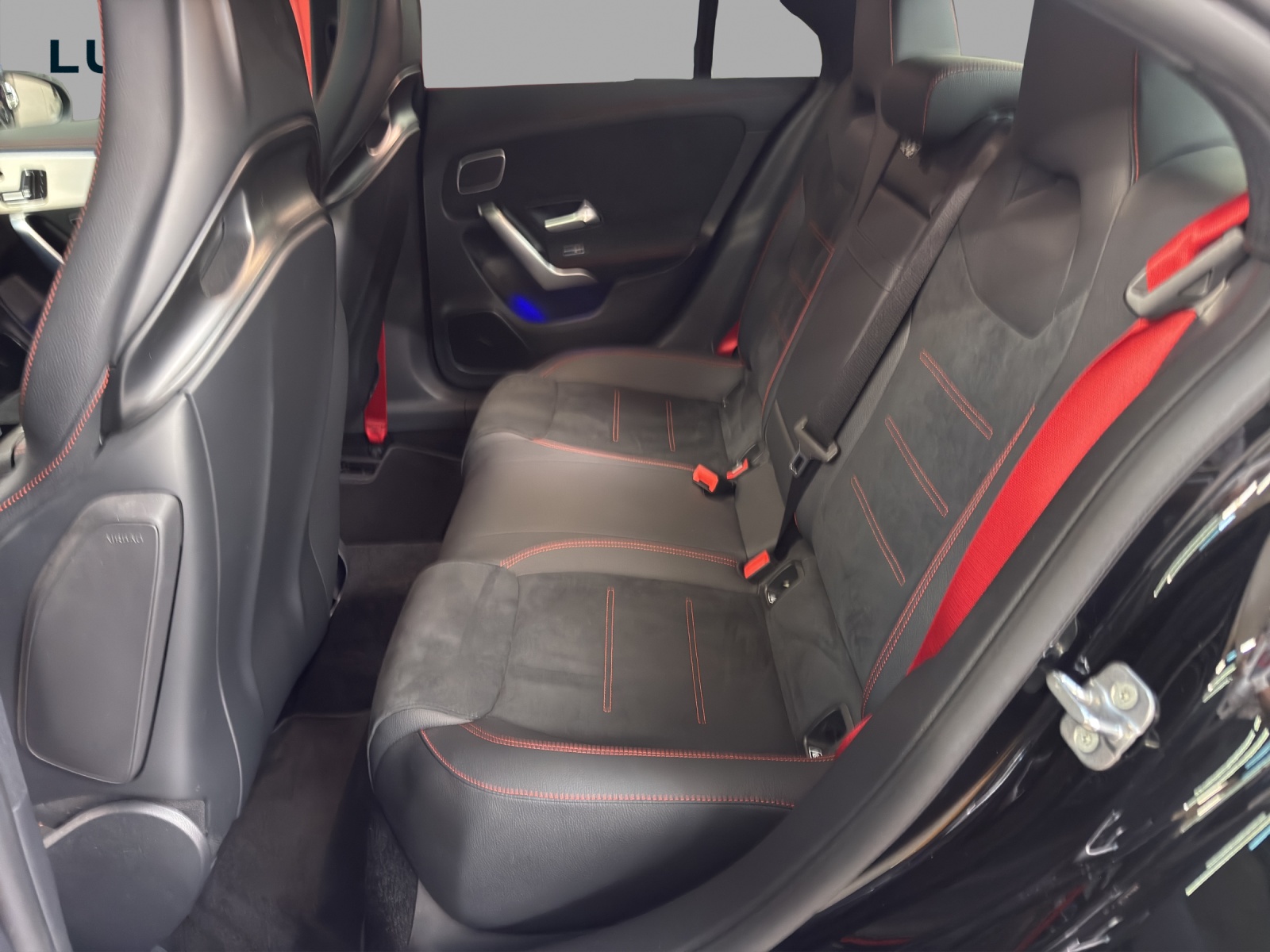 MERCEDES-BENZ CLA 35 4M - AMG / Panorama-Dach / Rückfahrkamera / Soundsystem / Multibeam LED-image-13