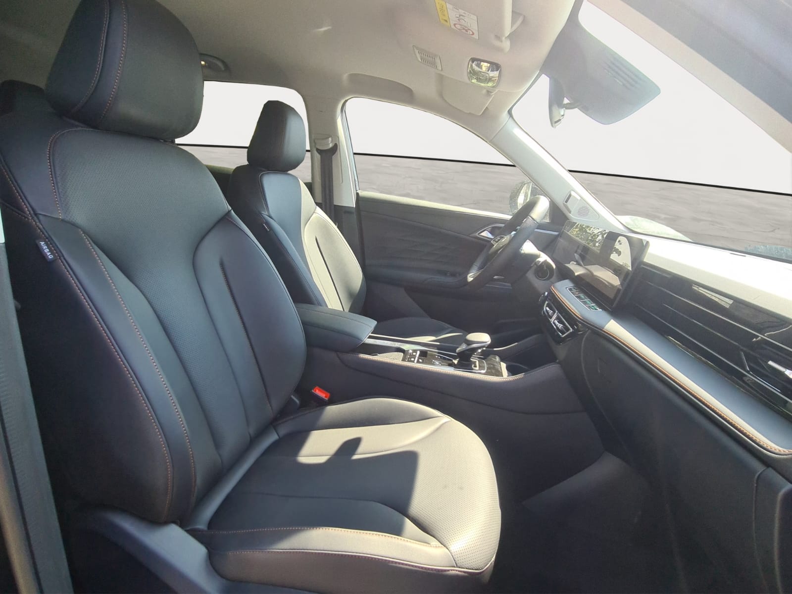 MG HS 1.5 T HEV+ Luxury-image-13