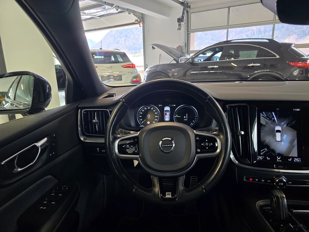 VOLVO V60 T8 eAWD Twin Engine R-Design Geartronic-image-13