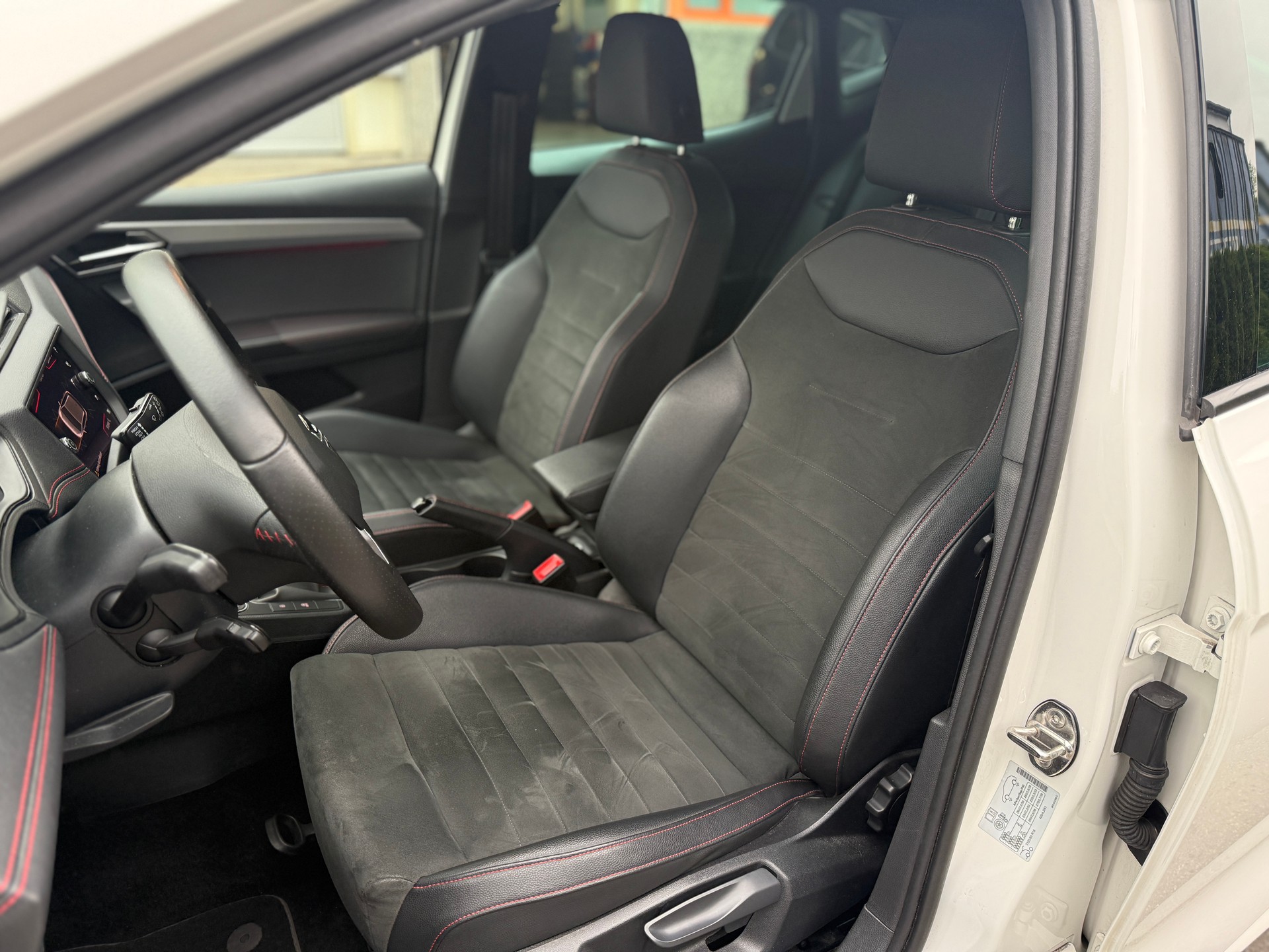 SEAT Ibiza 1.0 TGI CNG Swiss FR Evolution-image-7