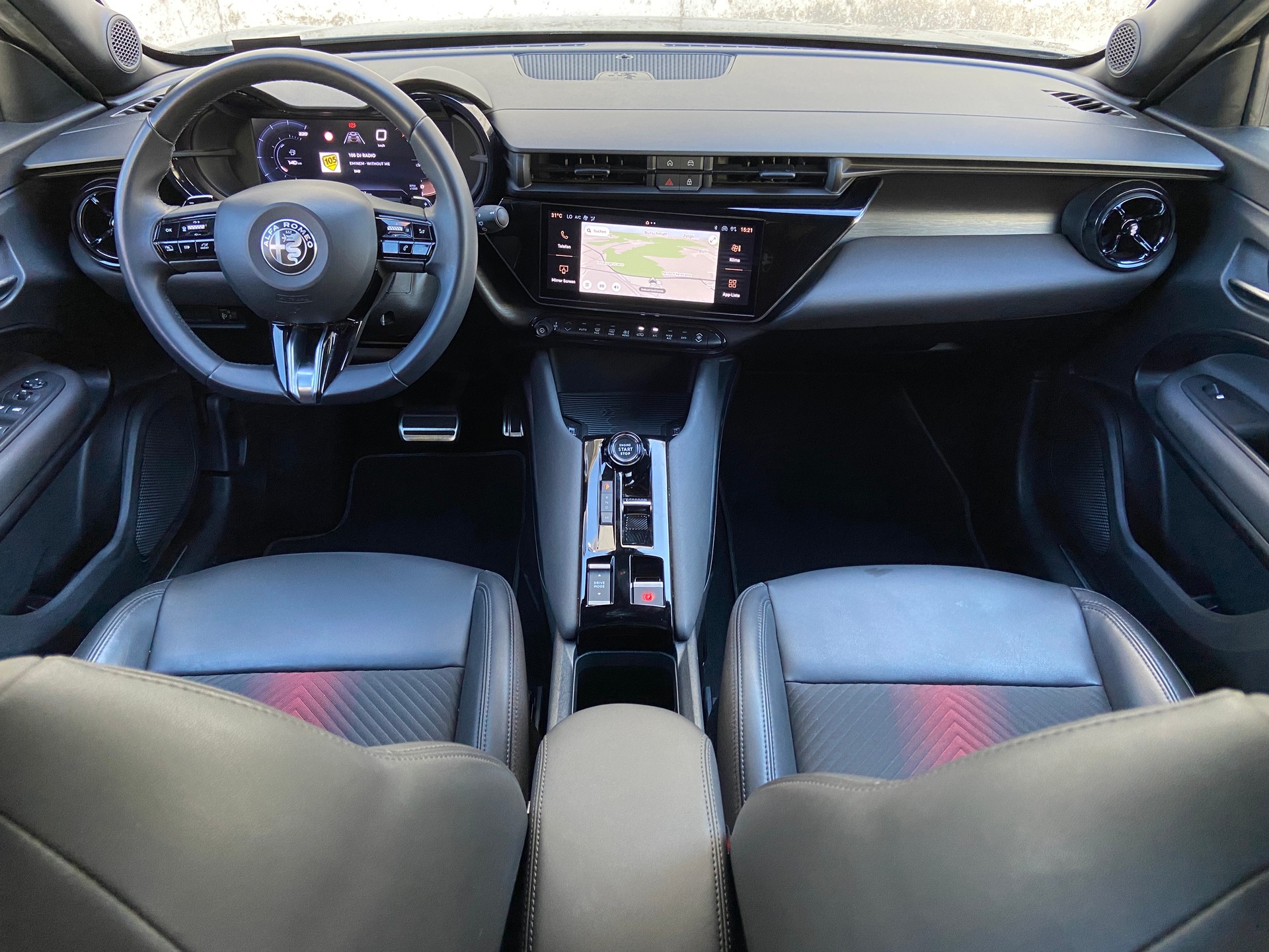 ALFA ROMEO Junior 1.2 48V Hybrid Speciale-image-4