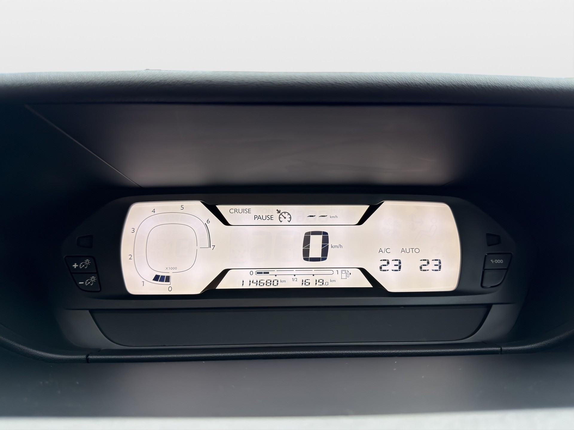 CITROEN C4 Picasso 1.2 Pure Tech Feel*Frisch ab MFK,1 Jahr oder 20000km Garantie*-image-13
