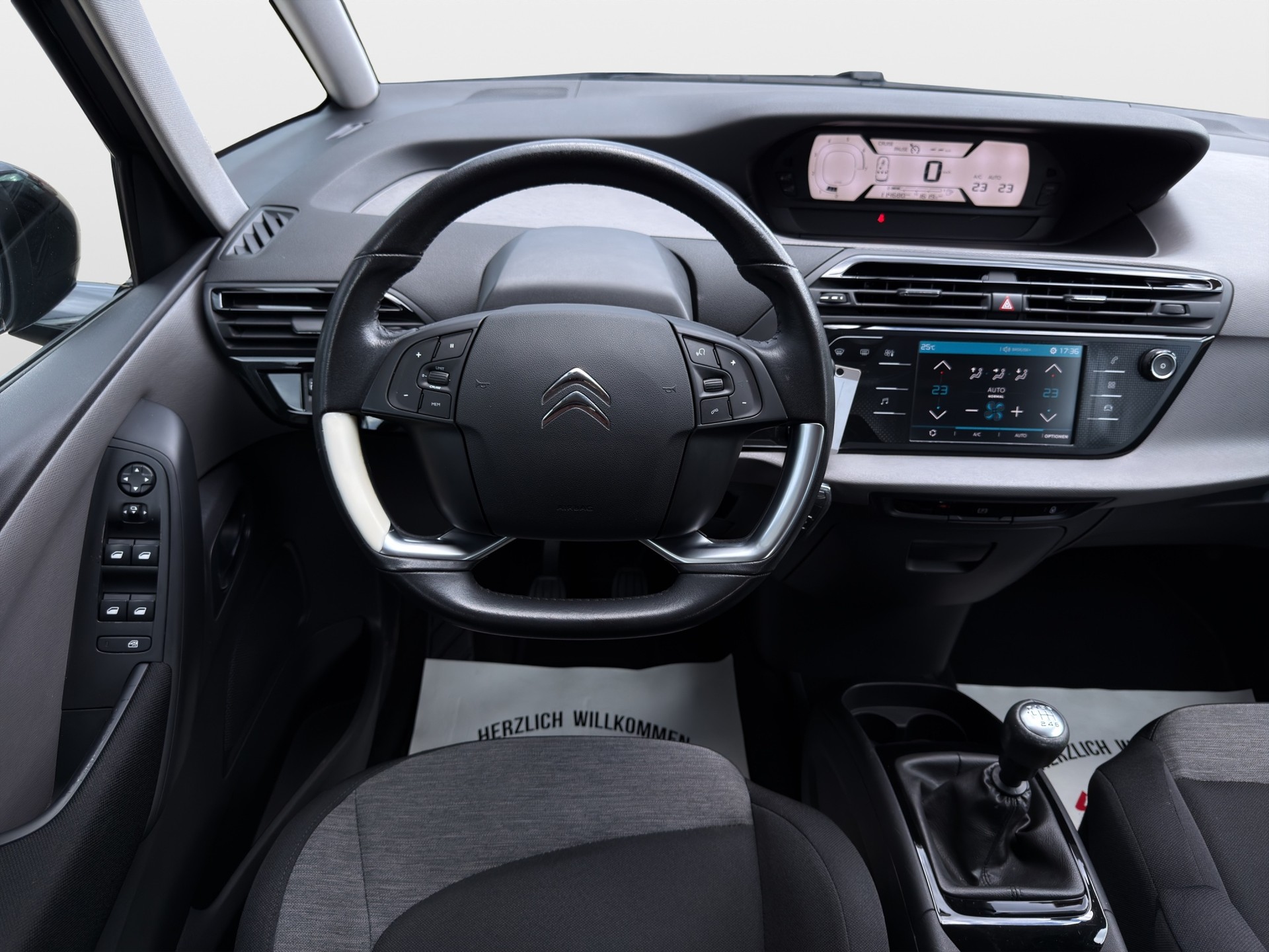 CITROEN C4 Picasso 1.2 Pure Tech Feel*Frisch ab MFK,1 Jahr oder 20000km Garantie*-image-14