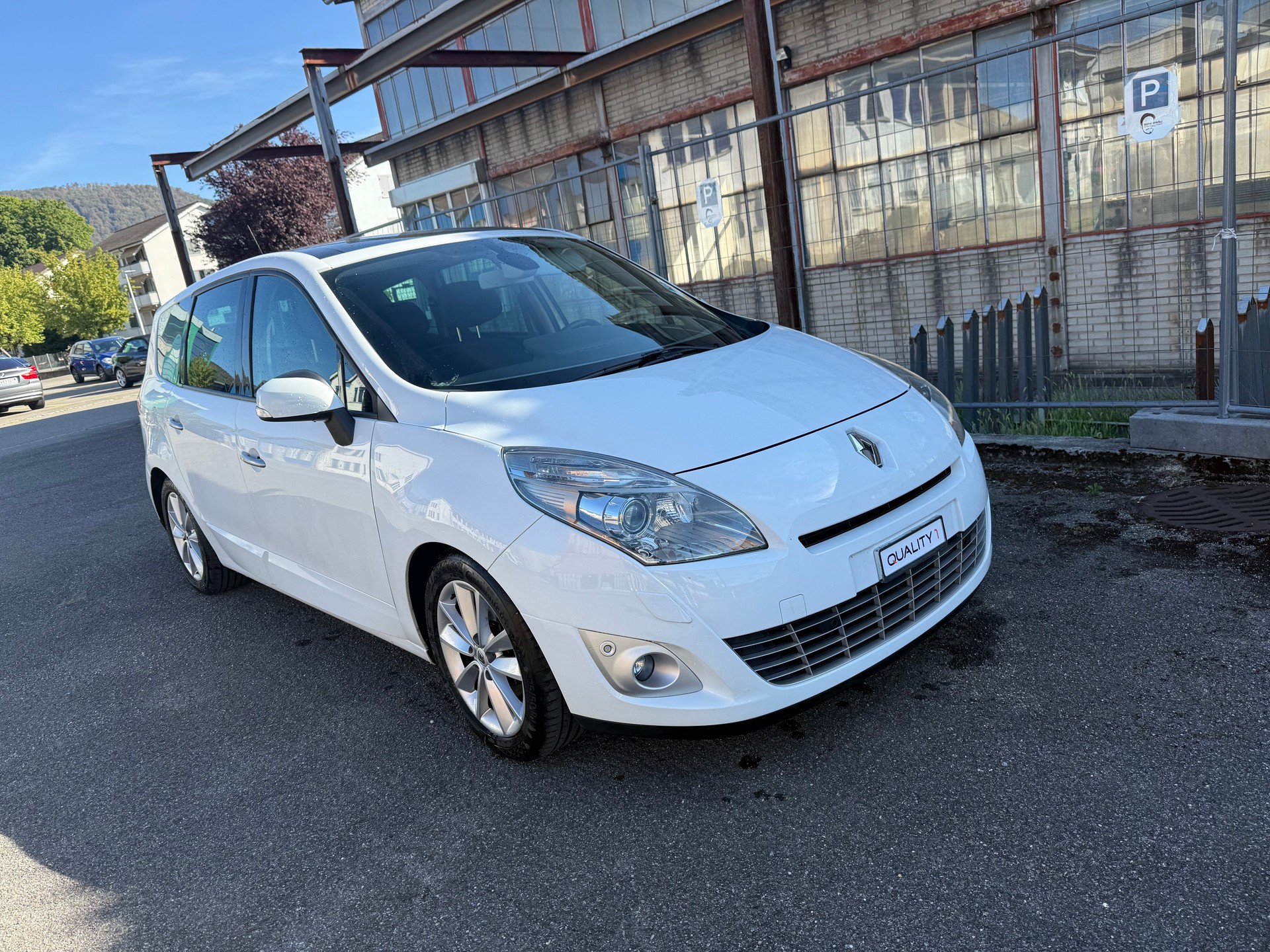 RENAULT Grand Scénic 2.0 16V Expression X-Tronic CVT-image-0