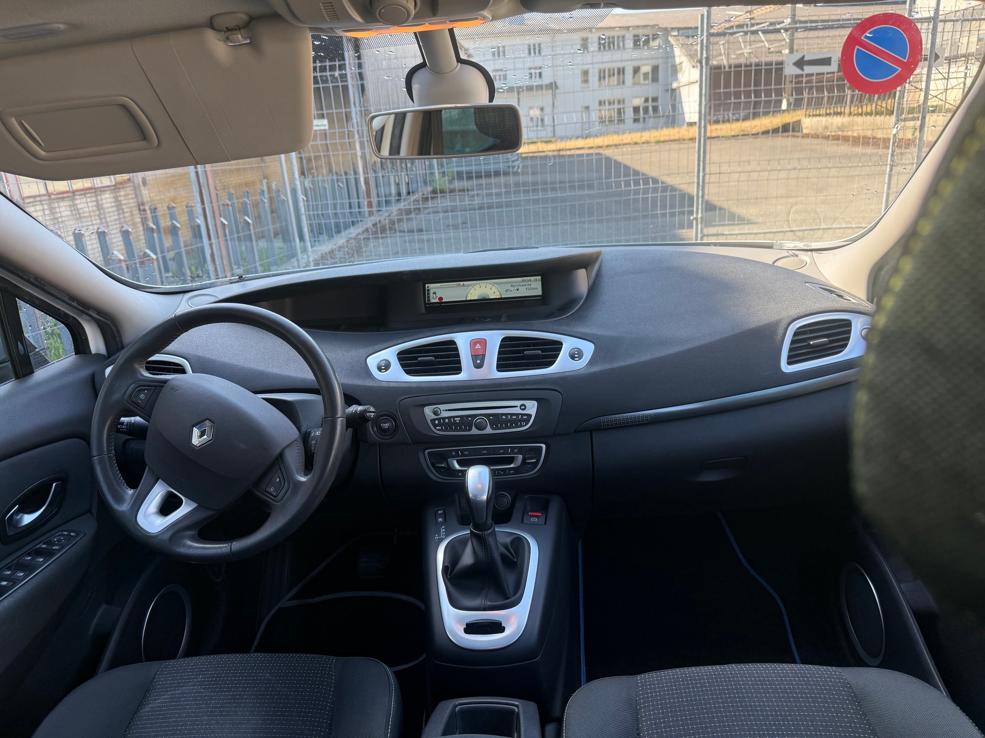 RENAULT Grand Scénic 2.0 16V Expression X-Tronic CVT-image-11