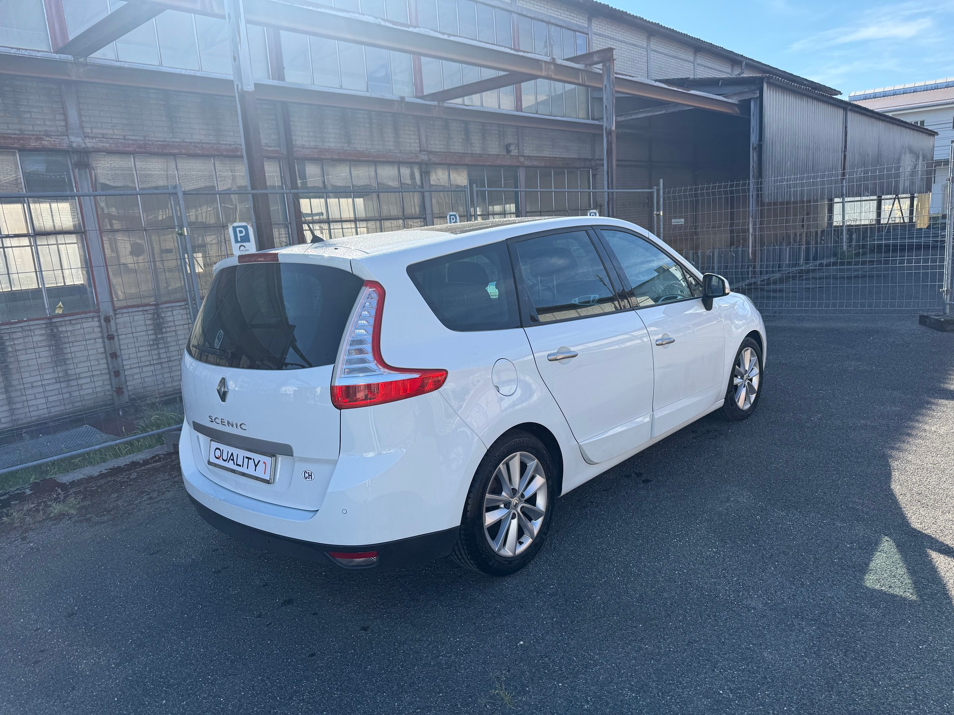 RENAULT Grand Scénic 2.0 16V Expression X-Tronic CVT-image-4