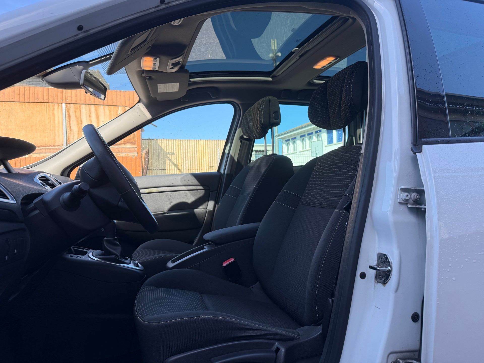 RENAULT Grand Scénic 2.0 16V Expression X-Tronic CVT-image-10