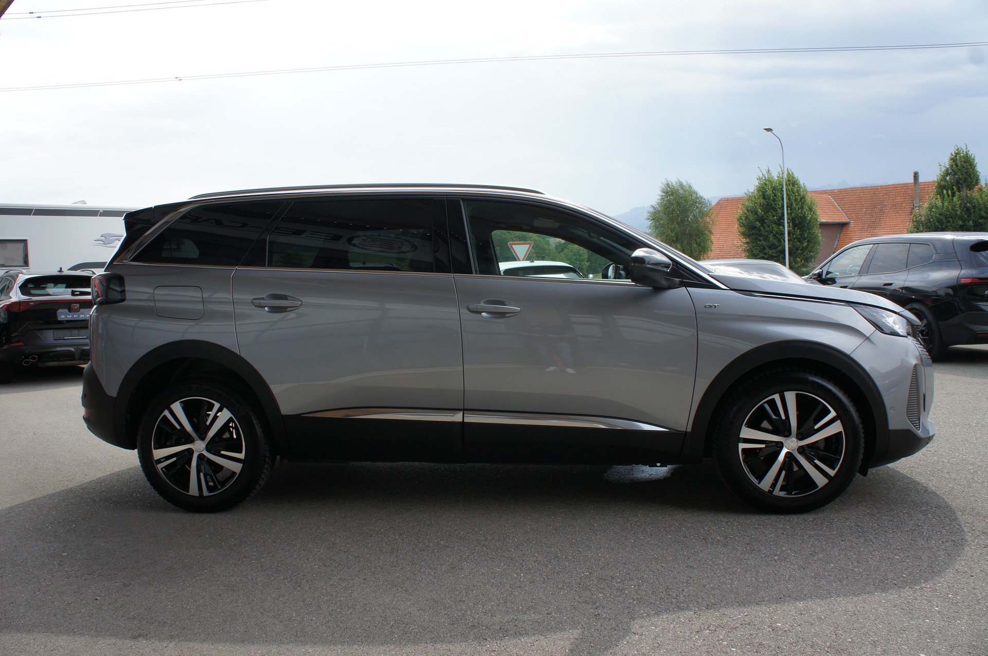 PEUGEOT 5008 1.5 BlueHDi GT EAT8-image-5
