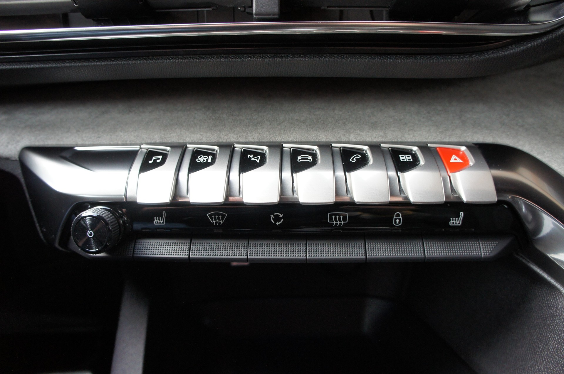 PEUGEOT 5008 1.5 BlueHDi GT EAT8-image-18