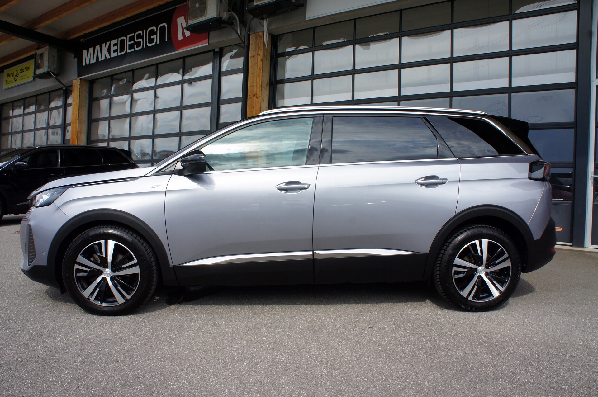 PEUGEOT 5008 1.5 BlueHDi GT EAT8-image-1