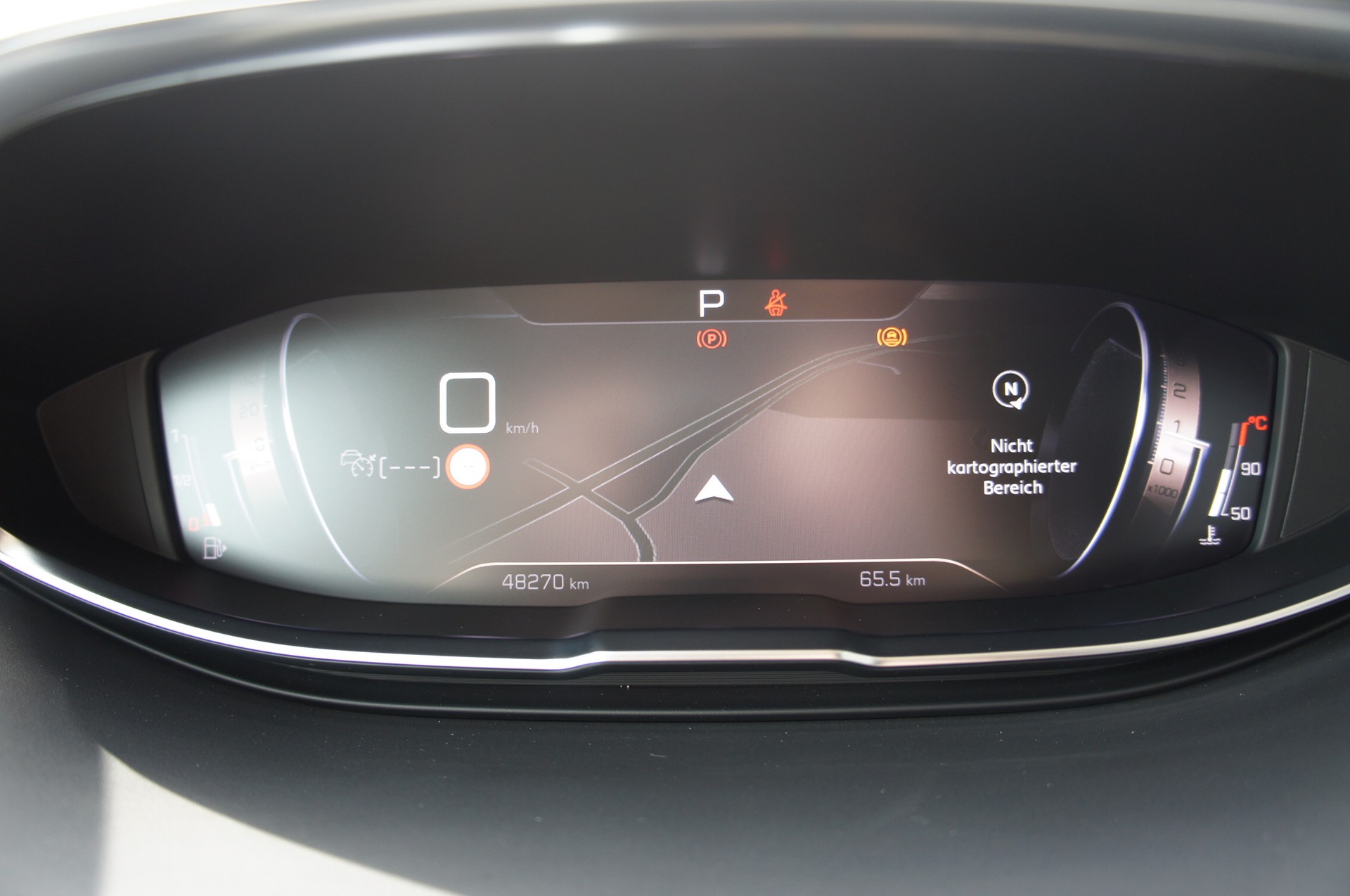 PEUGEOT 5008 1.5 BlueHDi GT EAT8-image-24