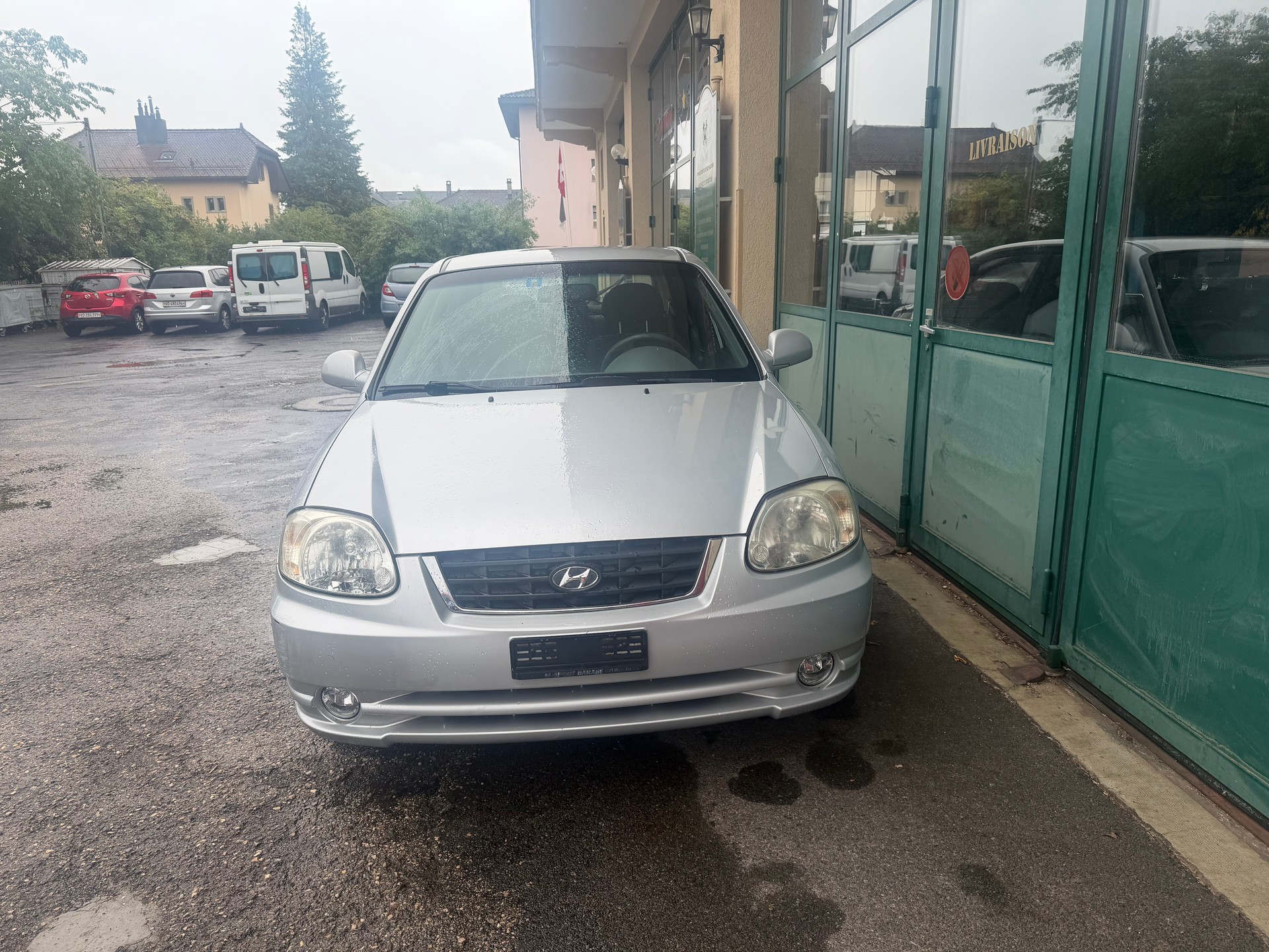 HYUNDAI ACCENT-showroom-element-1
