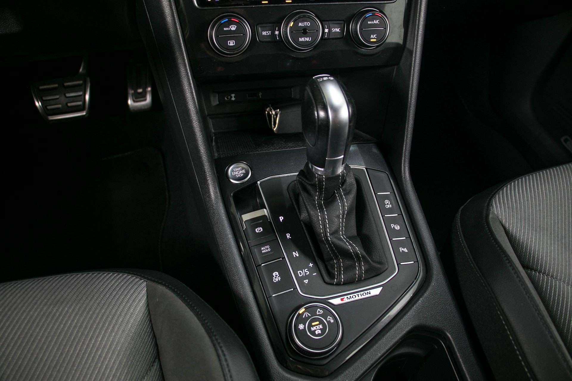 VW Tiguan 2.0TSI Highline 4Motion DSG-image-9