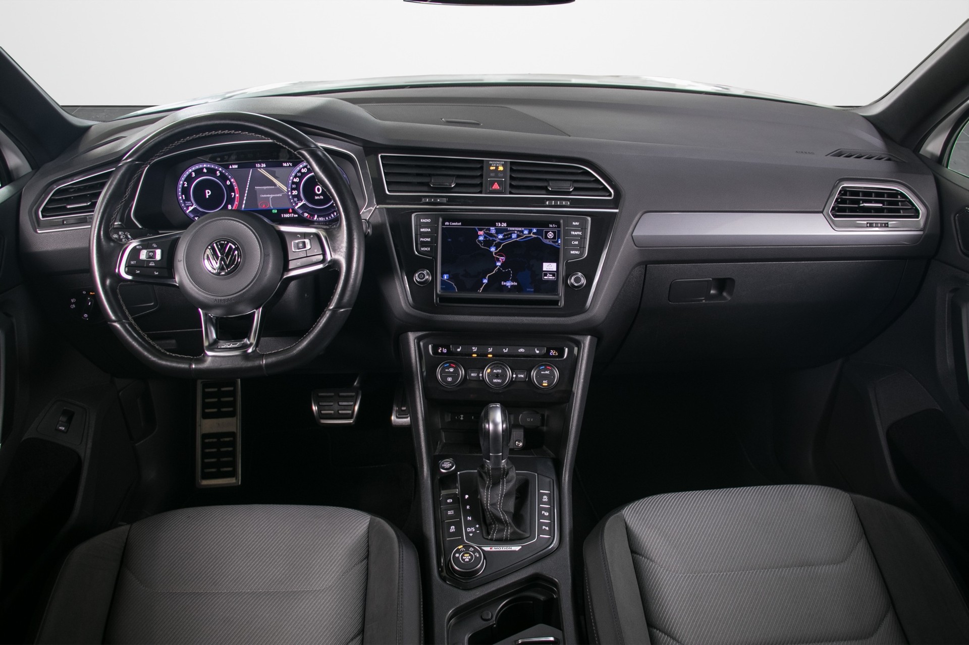 VW Tiguan 2.0TSI Highline 4Motion DSG-image-3
