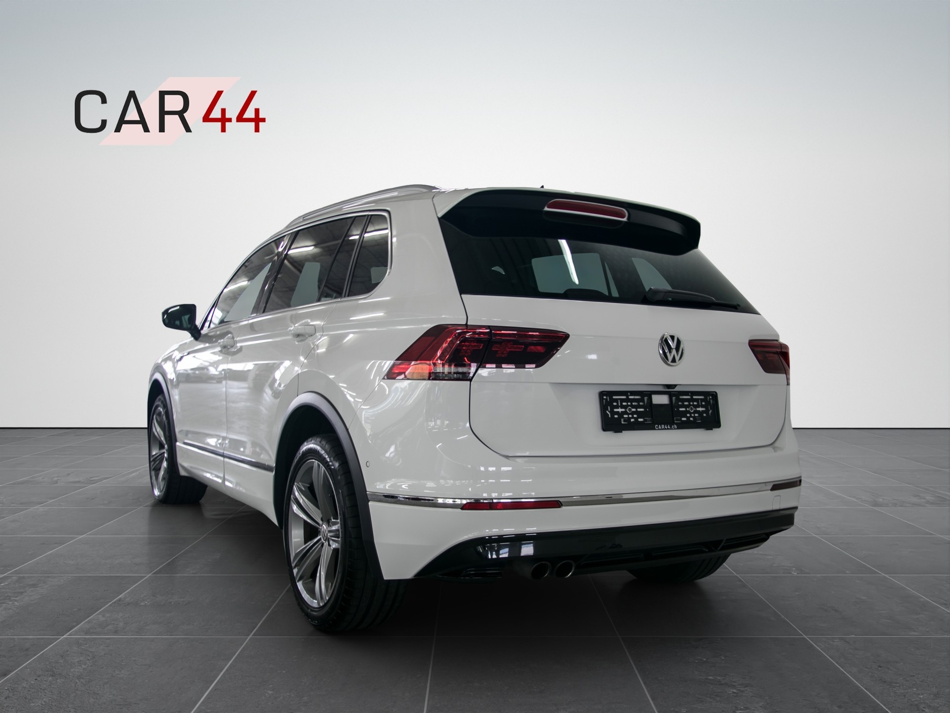 VW Tiguan 2.0TSI Highline 4Motion DSG-image-2
