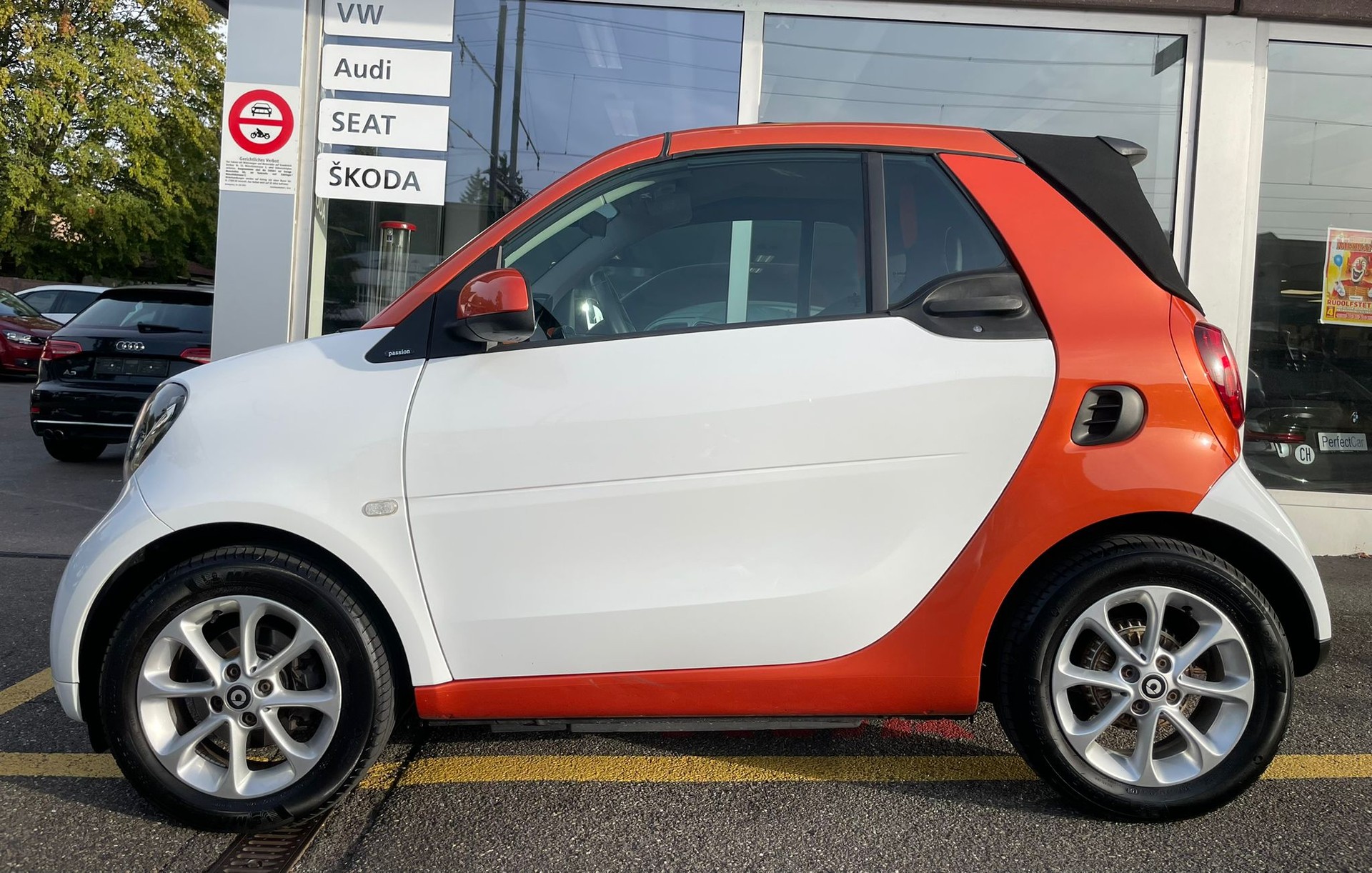 SMART fortwo Cabrio starker 90 PS teuerste Version passion-image-0
