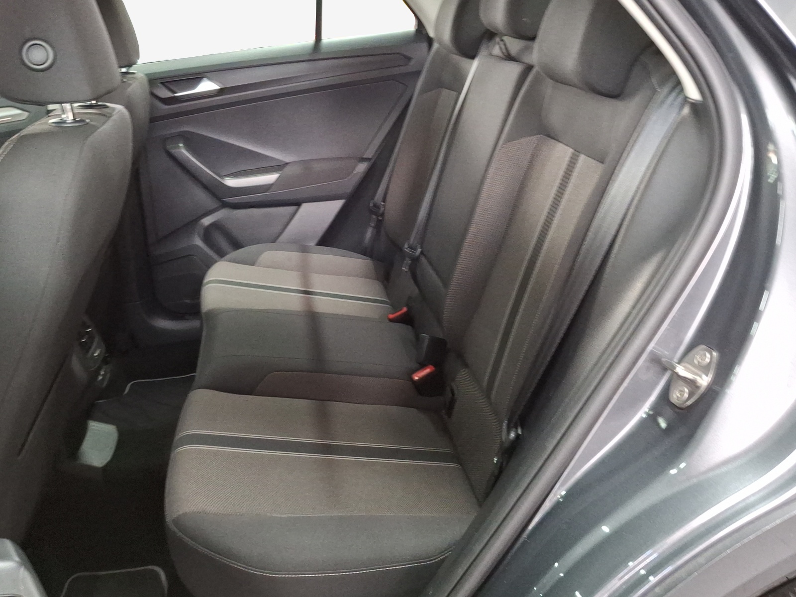 VW T-Roc 1.5 TSI EVO Advance DSG-image-11
