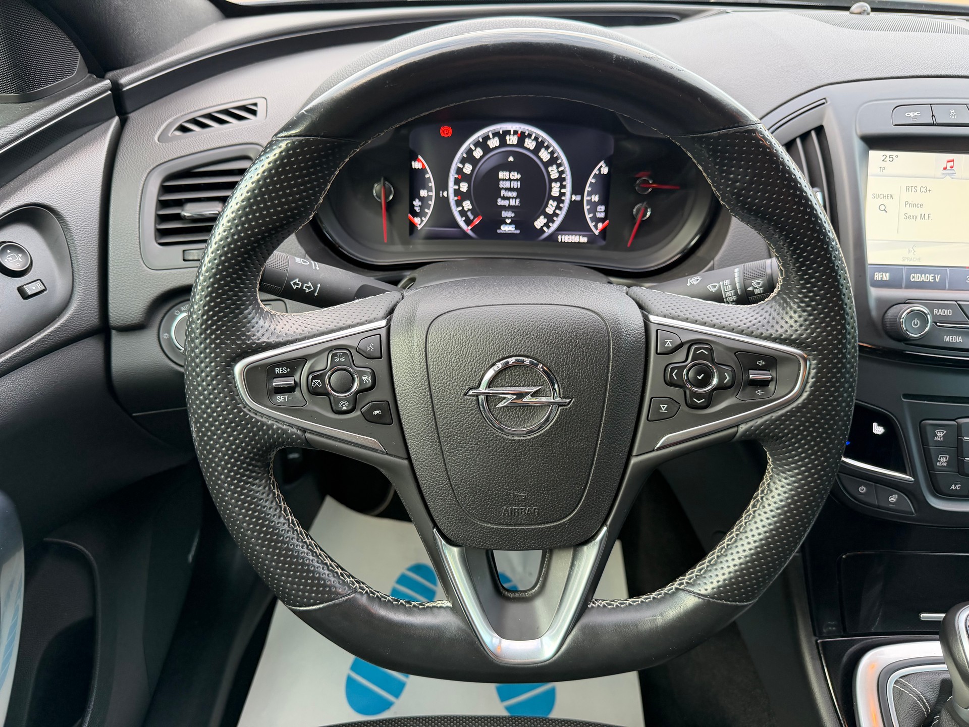 OPEL Insignia 2.8 Turbo OPC Unlimited 4WD-image-9