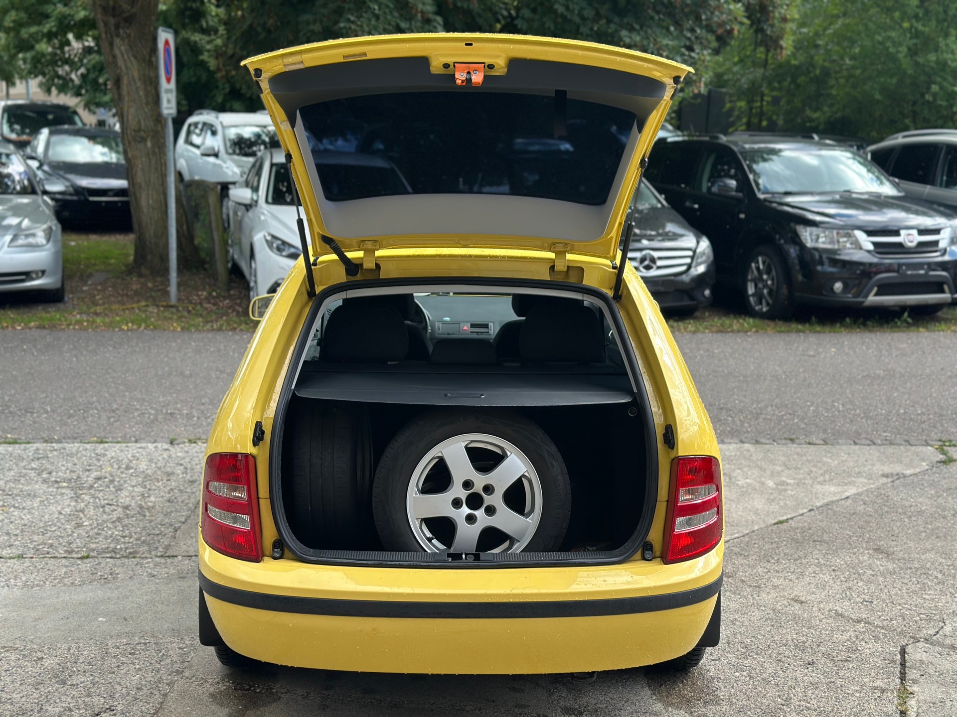 SKODA Fabia 1.4 16V Comfort-image-5