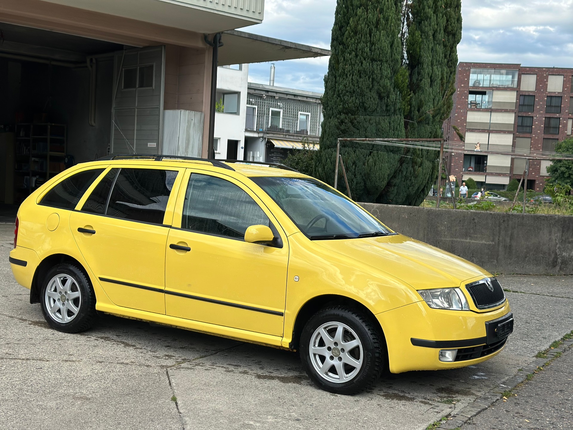 SKODA Fabia 1.4 16V Comfort-image-1