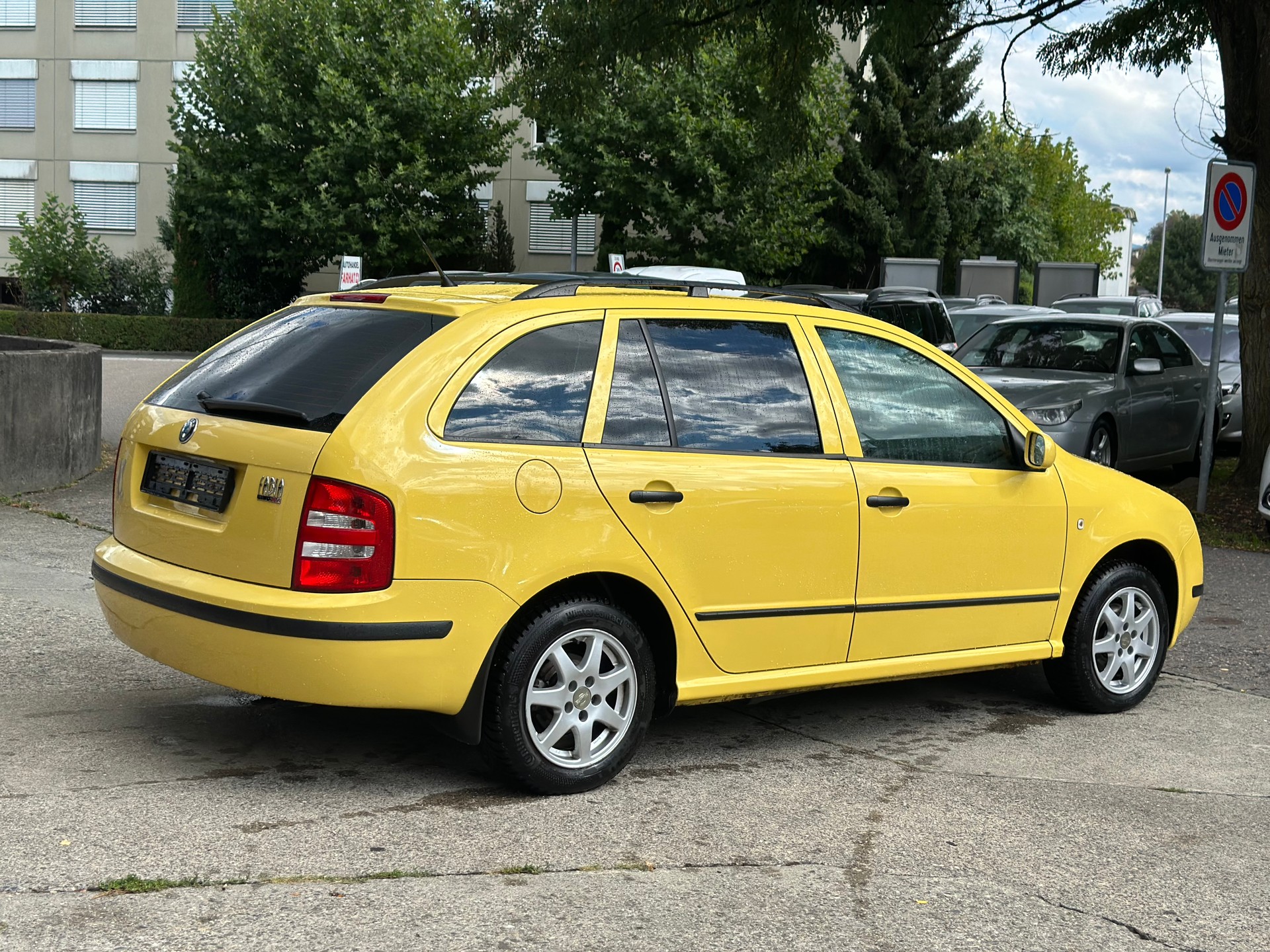 SKODA Fabia 1.4 16V Comfort-image-2