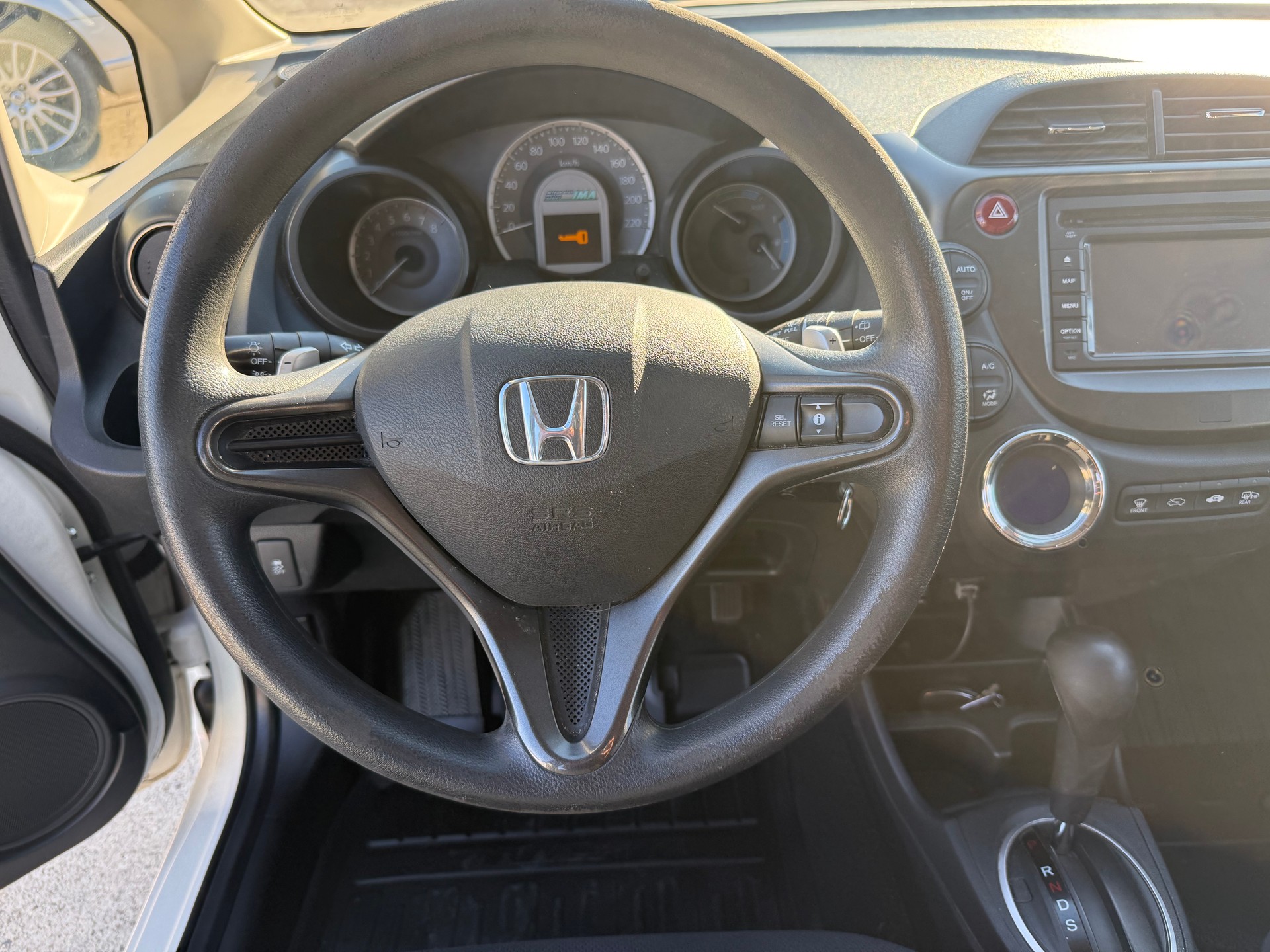 HONDA Jazz 1.3i Hybrid Exclusive CVT-image-13