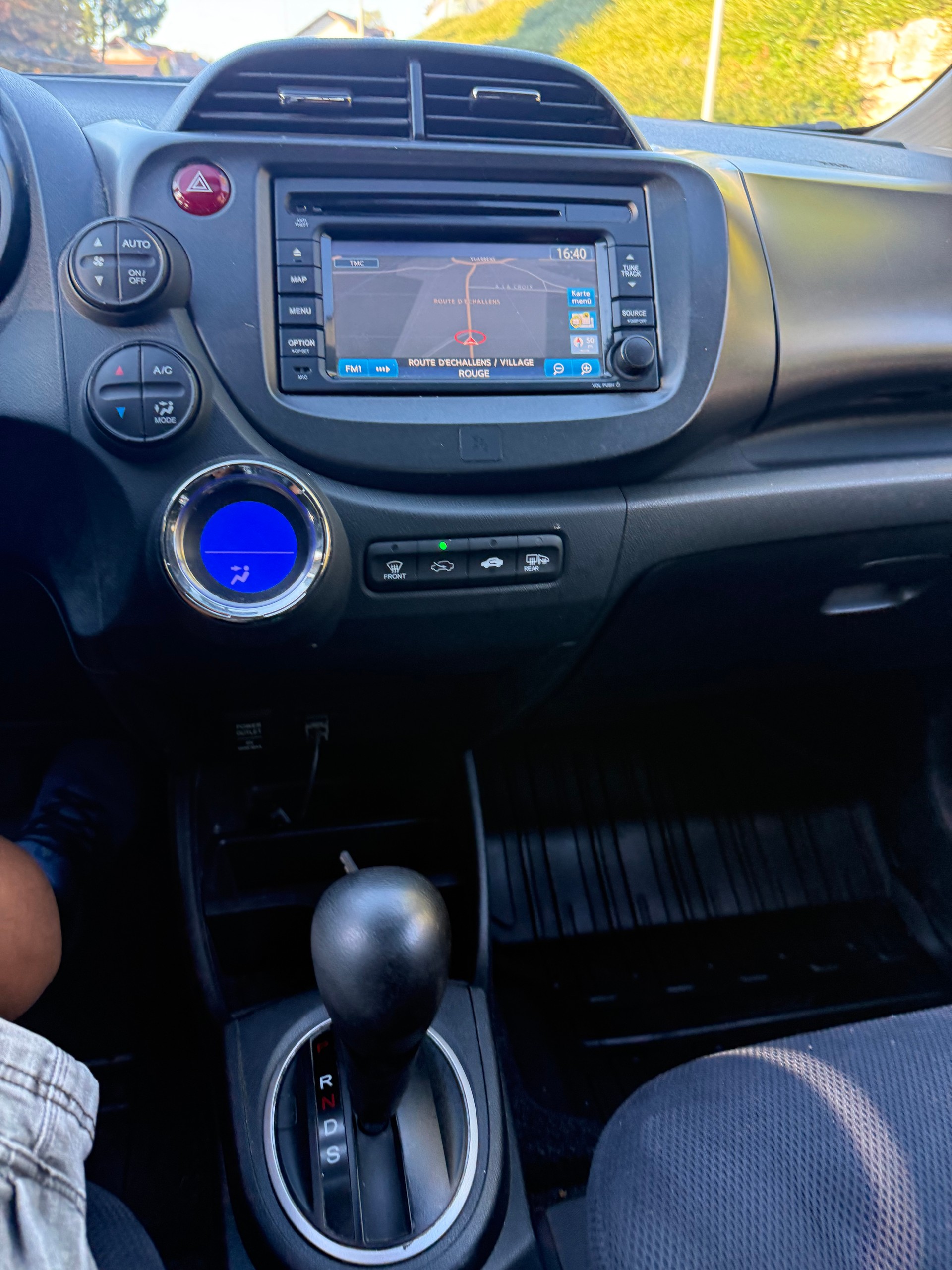 HONDA Jazz 1.3i Hybrid Exclusive CVT-image-11