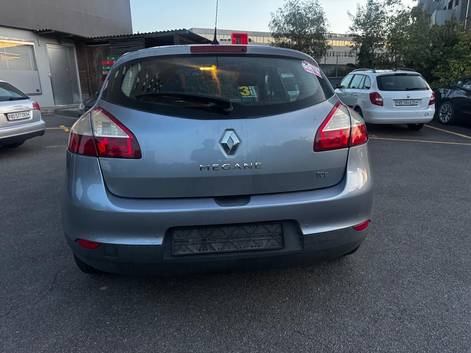 RENAULT Mégane 1.4 16V Turbo Expression-image-5