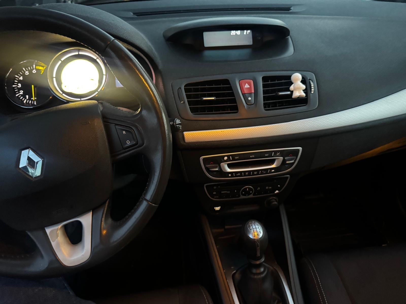 RENAULT Mégane 1.4 16V Turbo Expression-image-7